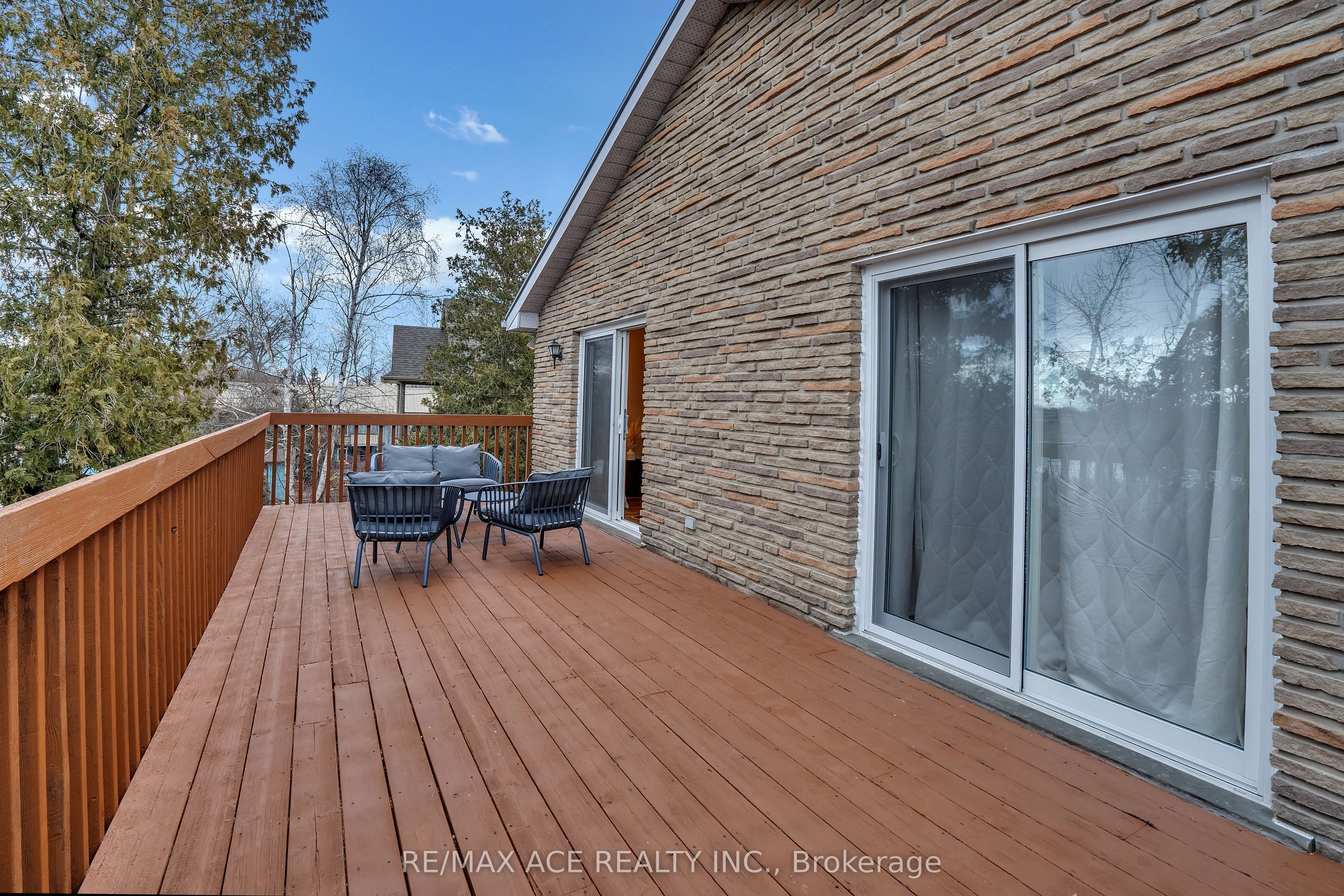 52 West Beach Road