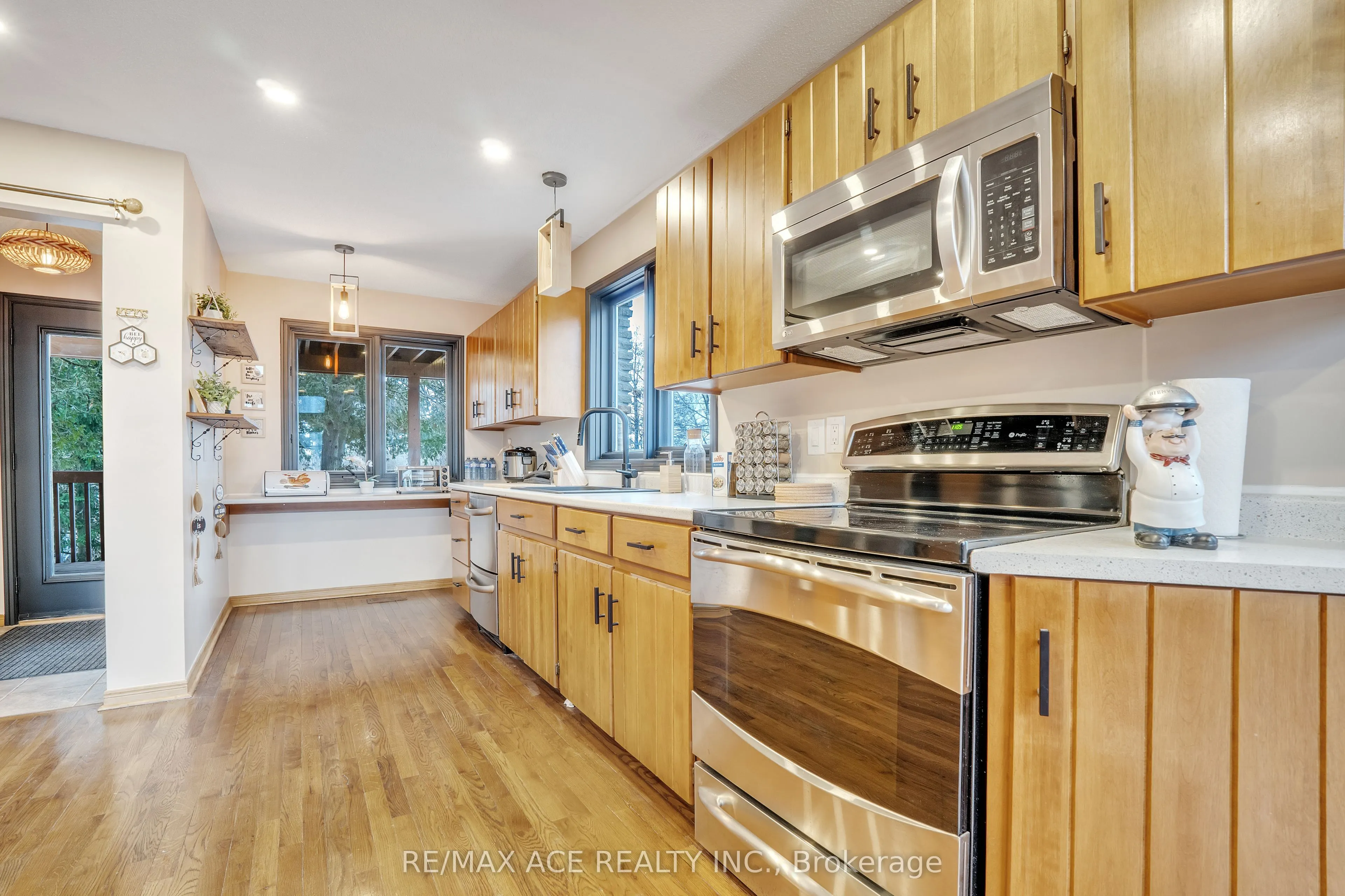 52 West Beach Road