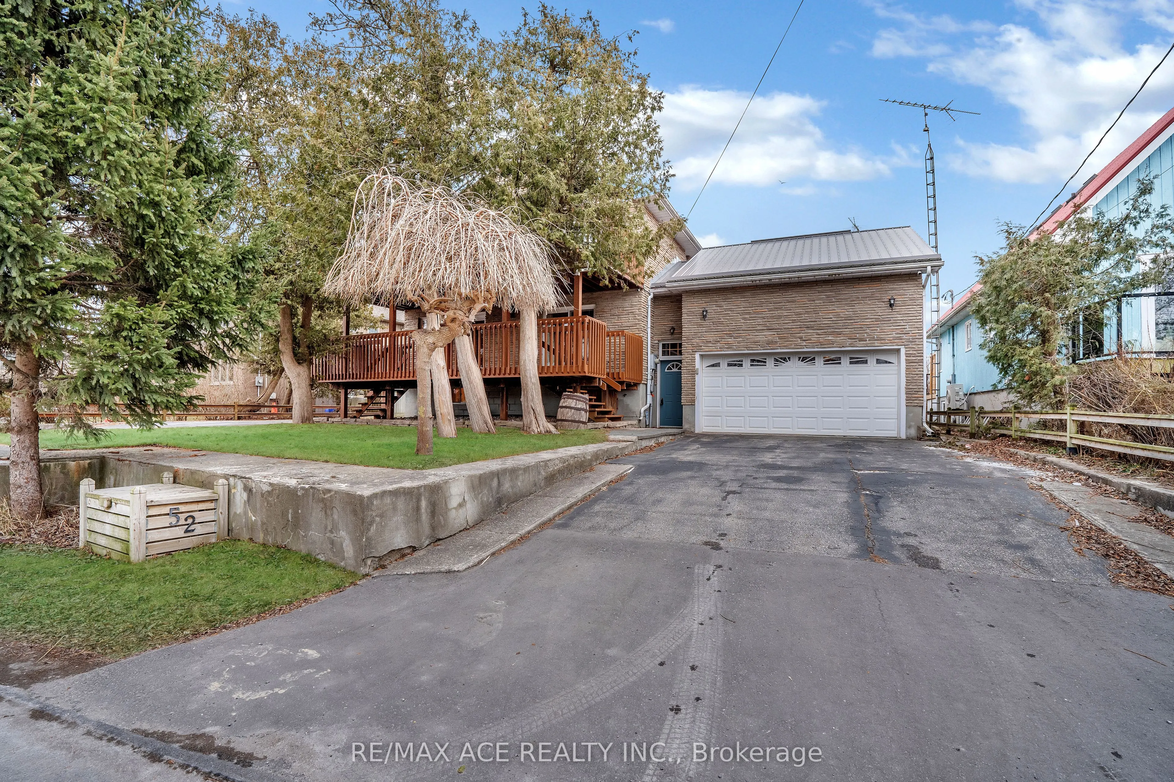 52 West Beach Road