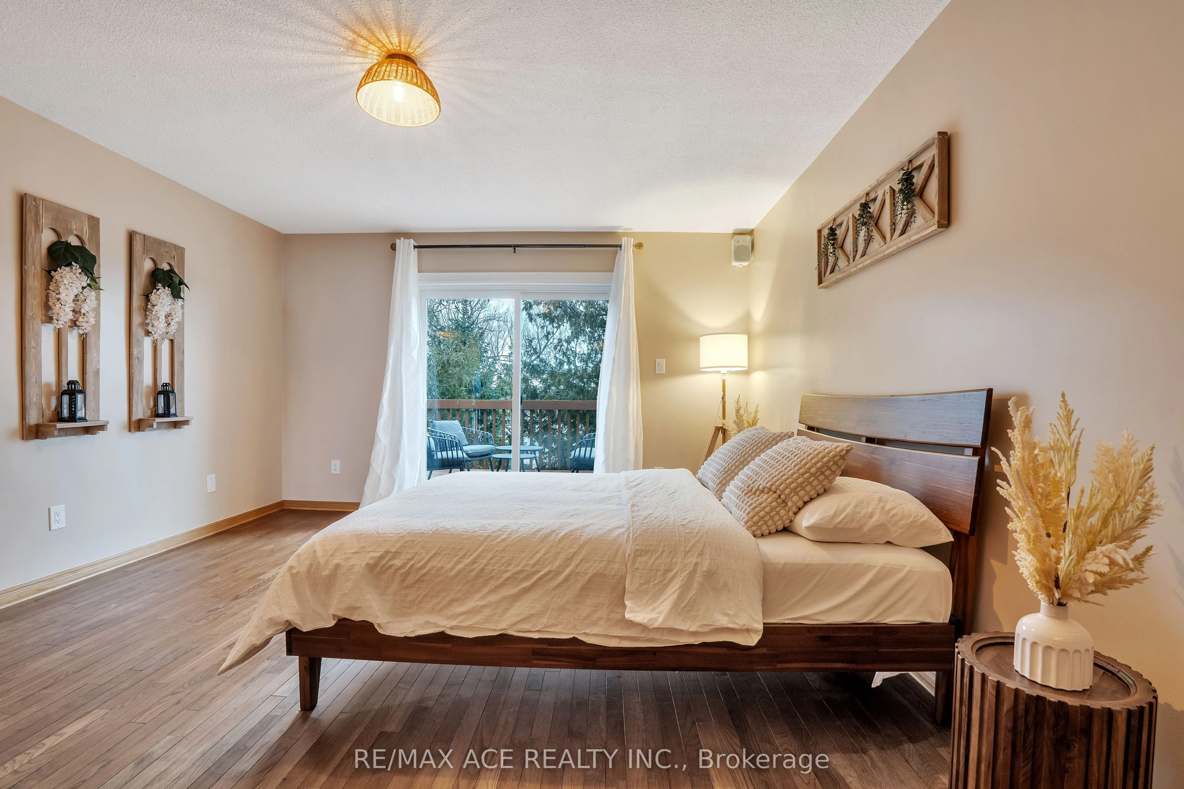 52 West Beach Road
