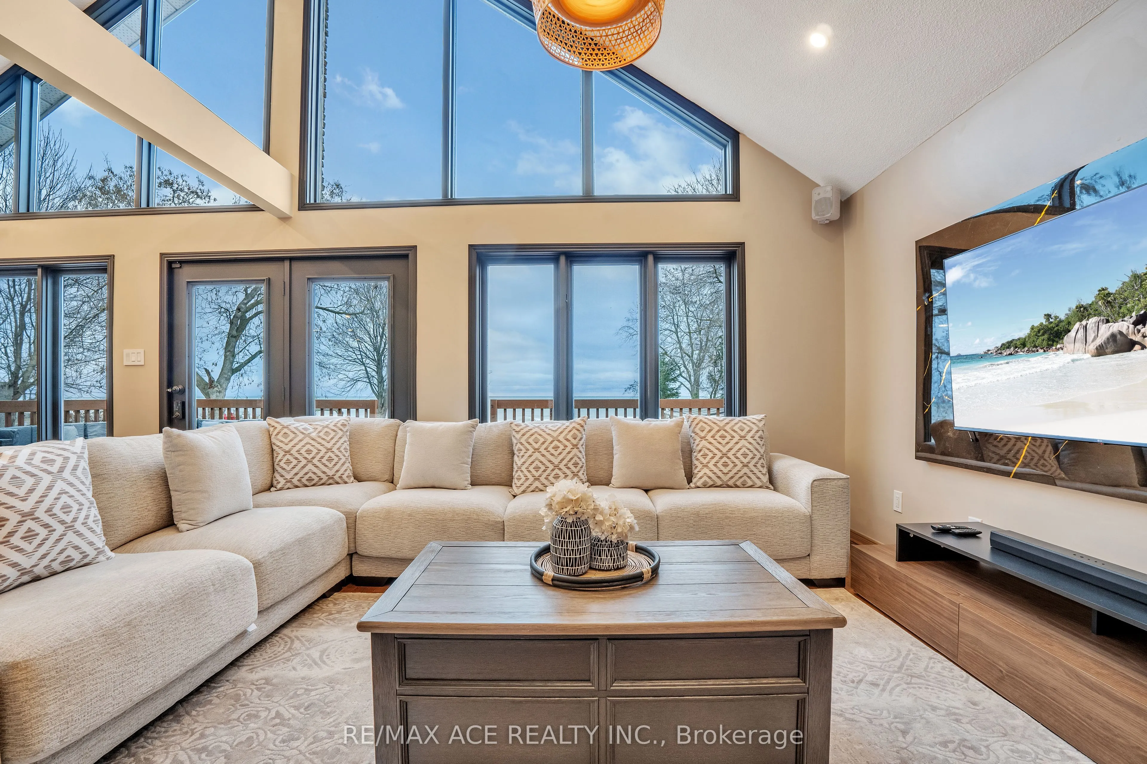 52 West Beach Road