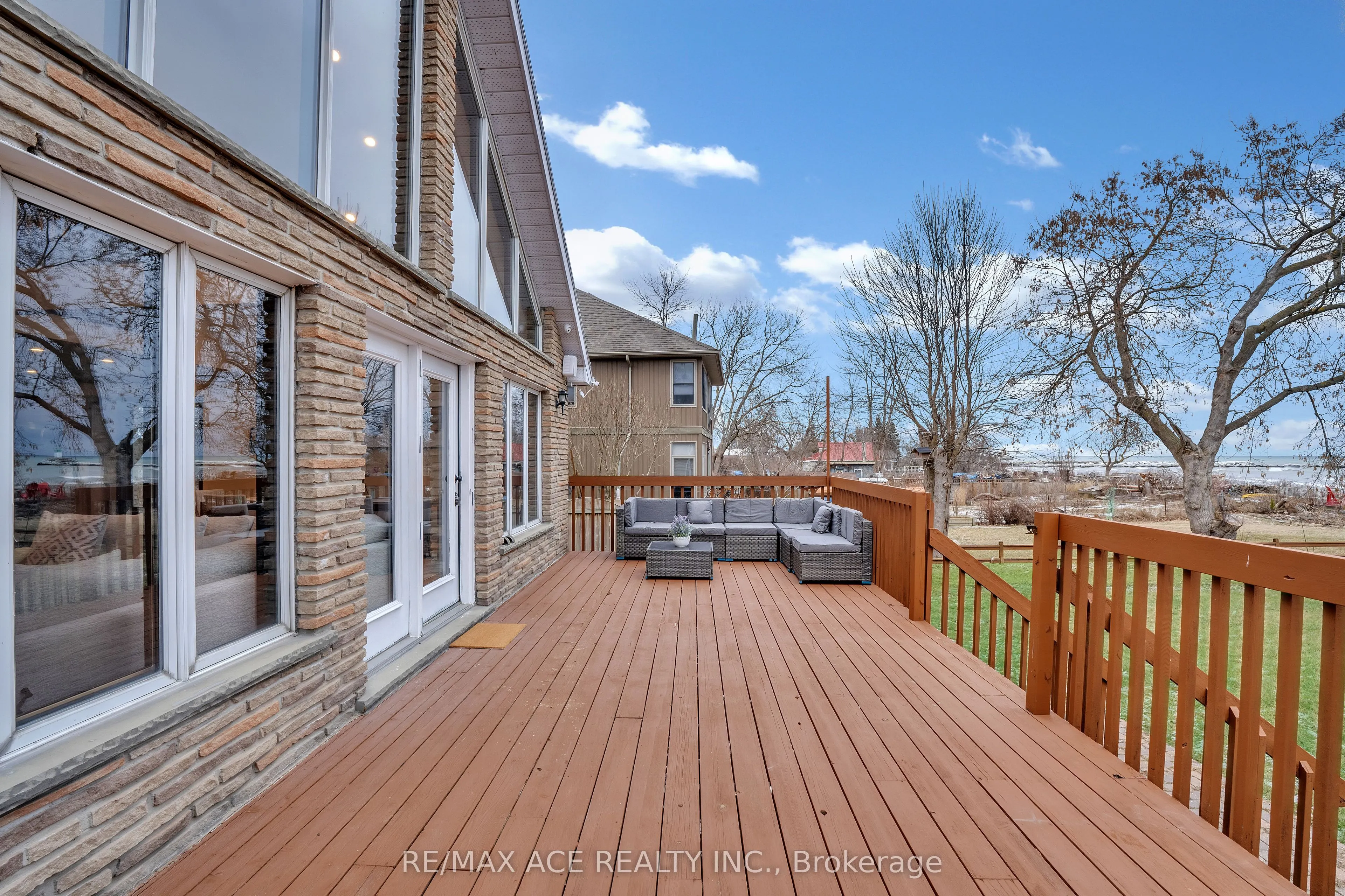 52 West Beach Road