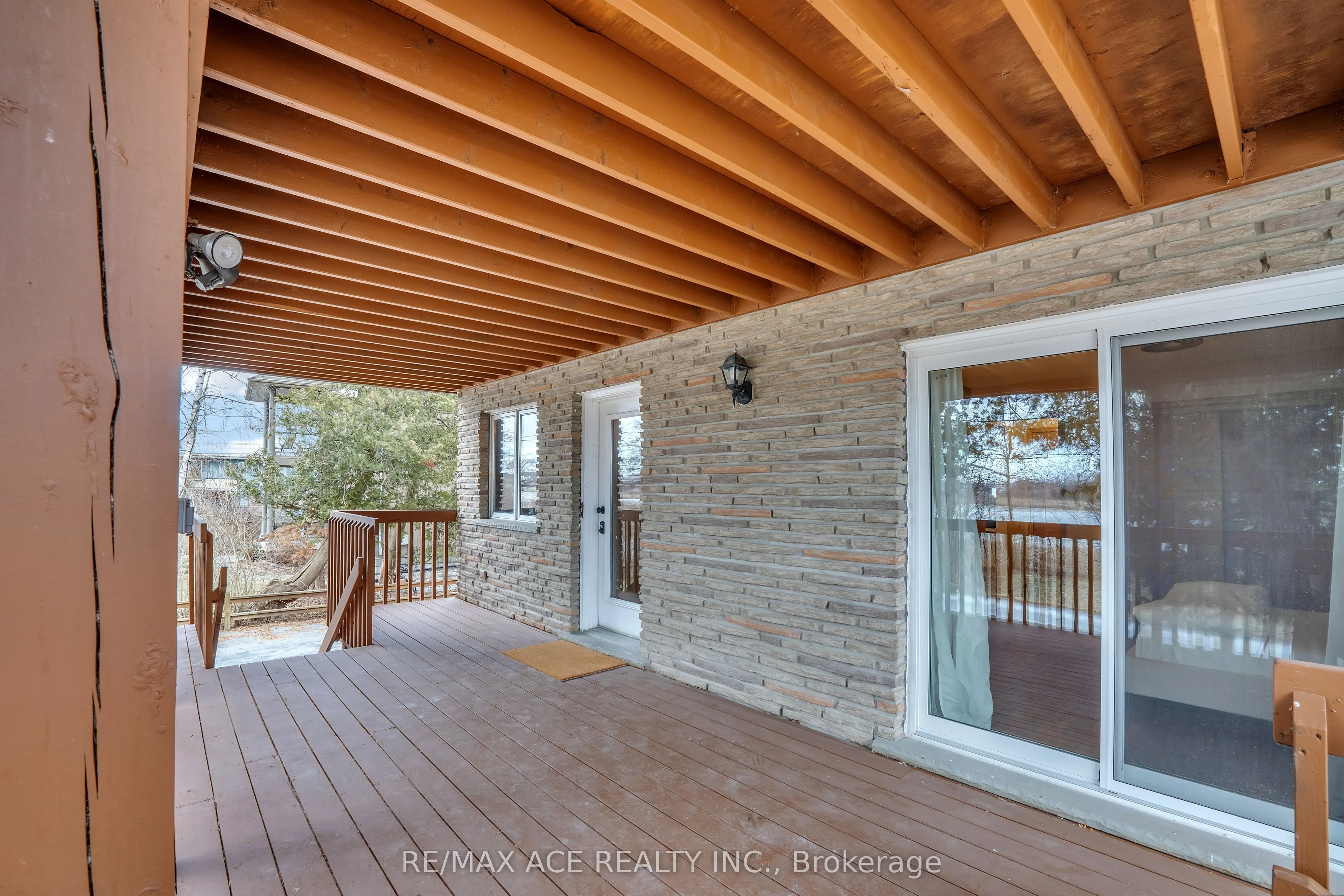 52 West Beach Road