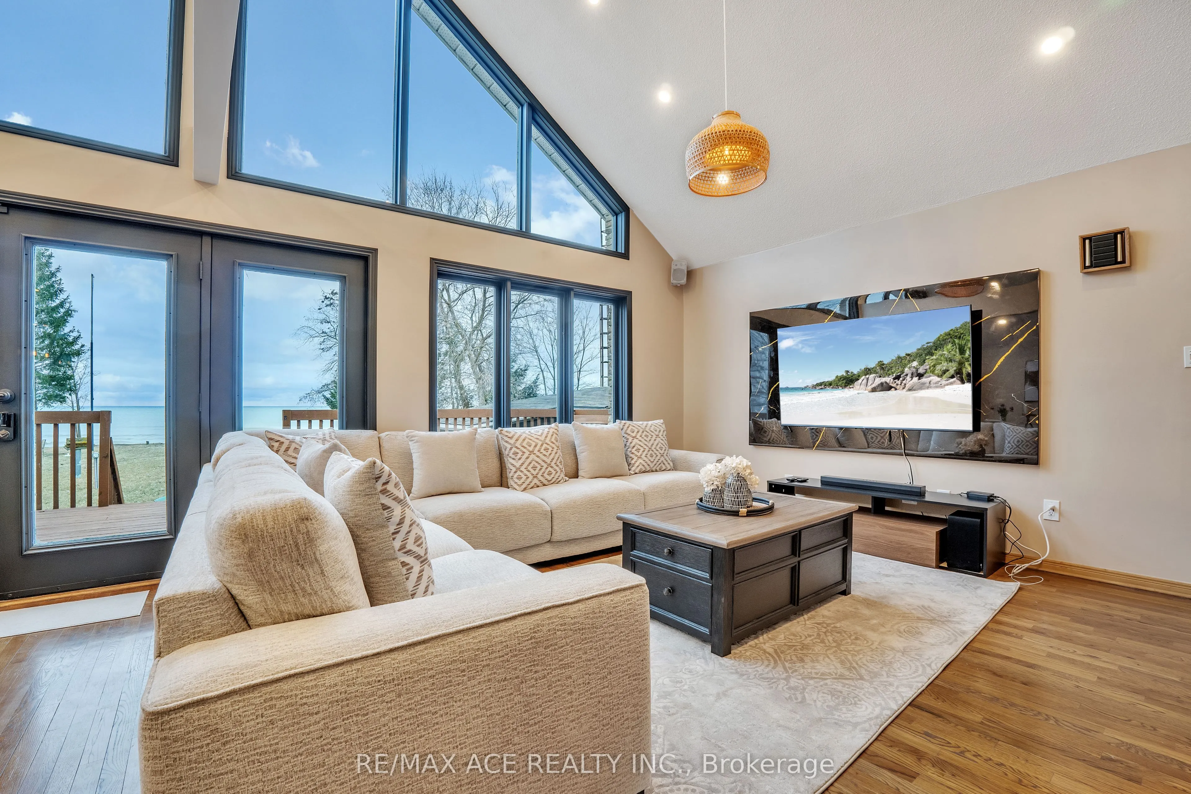 52 West Beach Road
