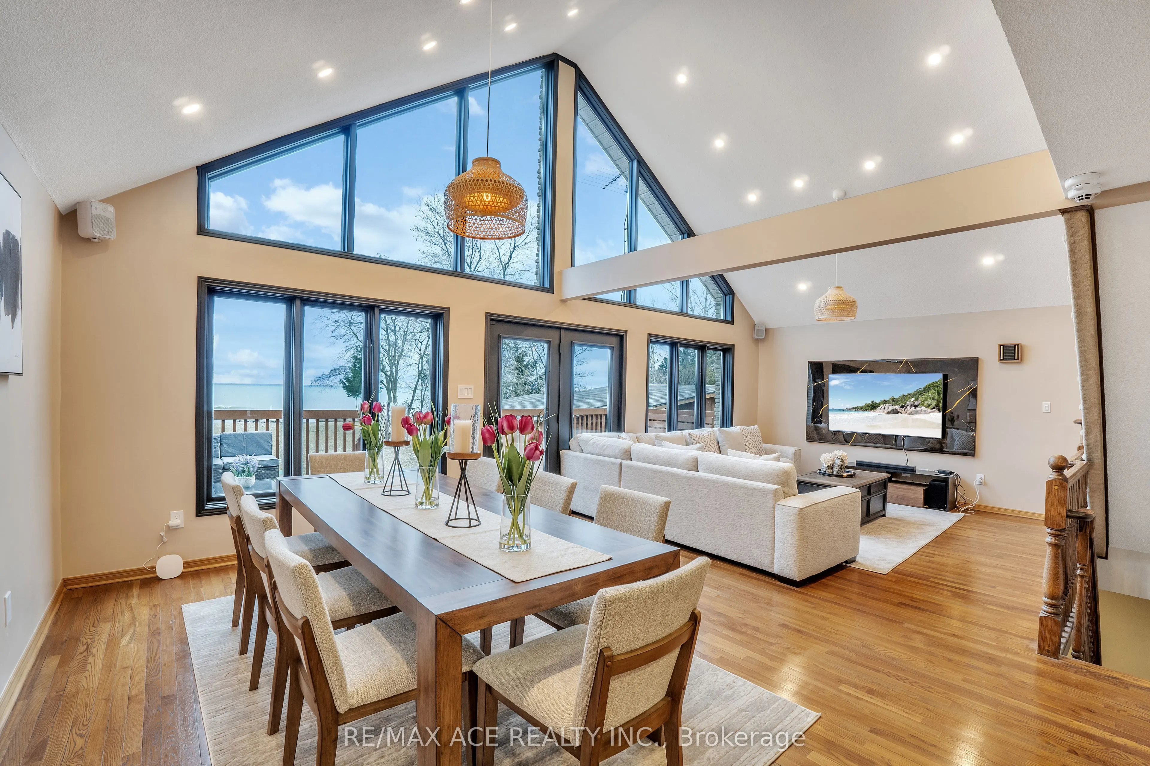 52 West Beach Road
