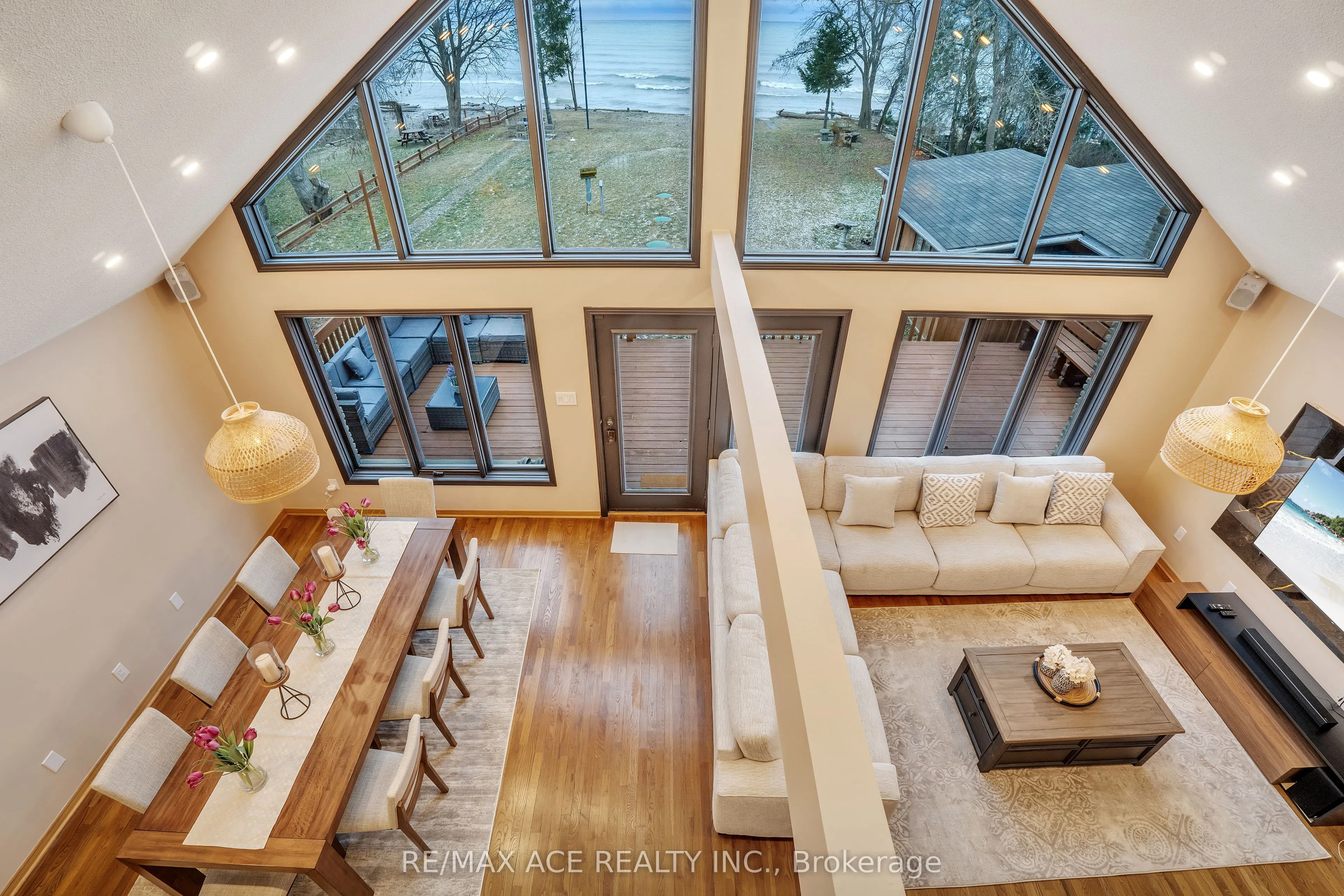 52 West Beach Road