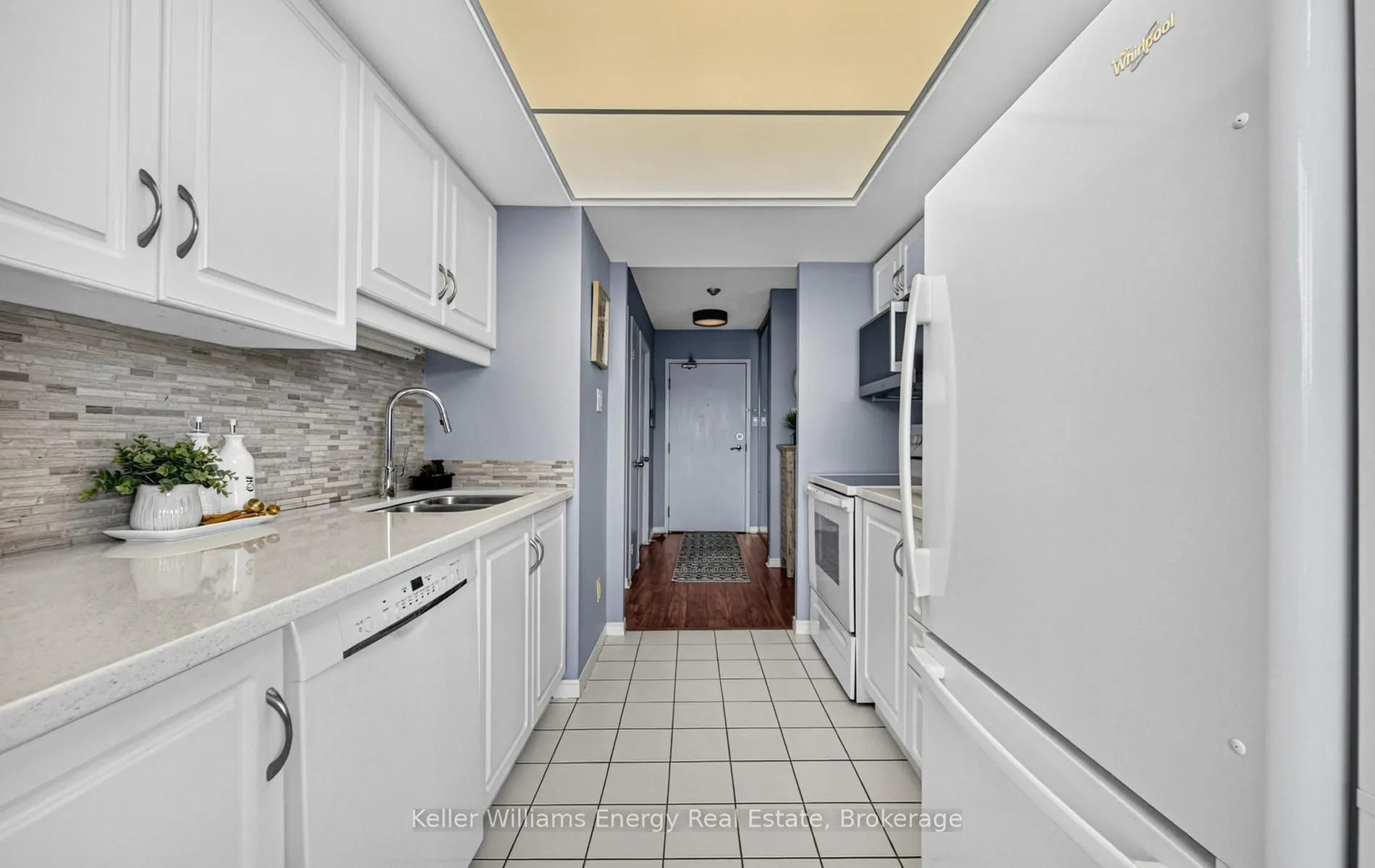 360 Watson Street W #308