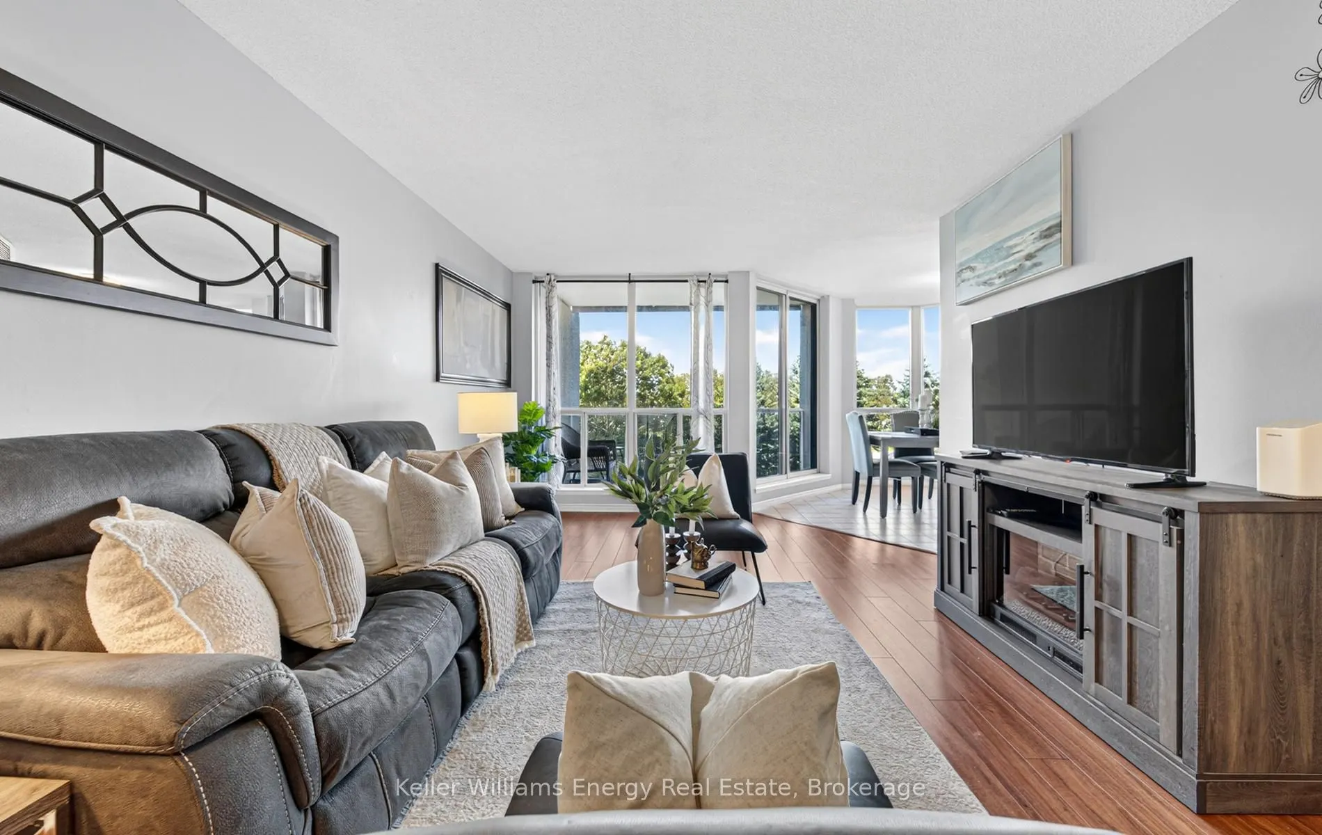 360 Watson Street W #308