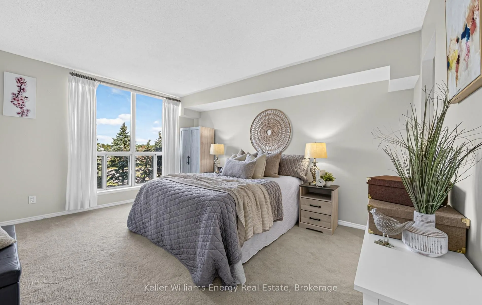 360 Watson Street W #308
