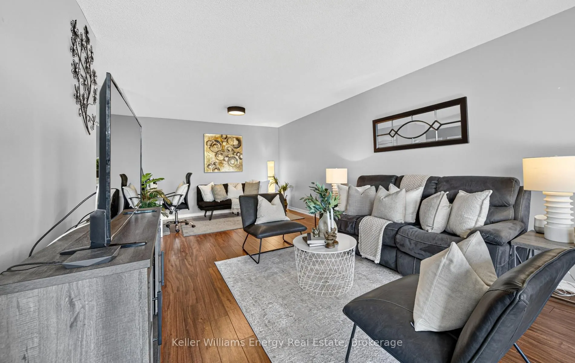 360 Watson Street W #308
