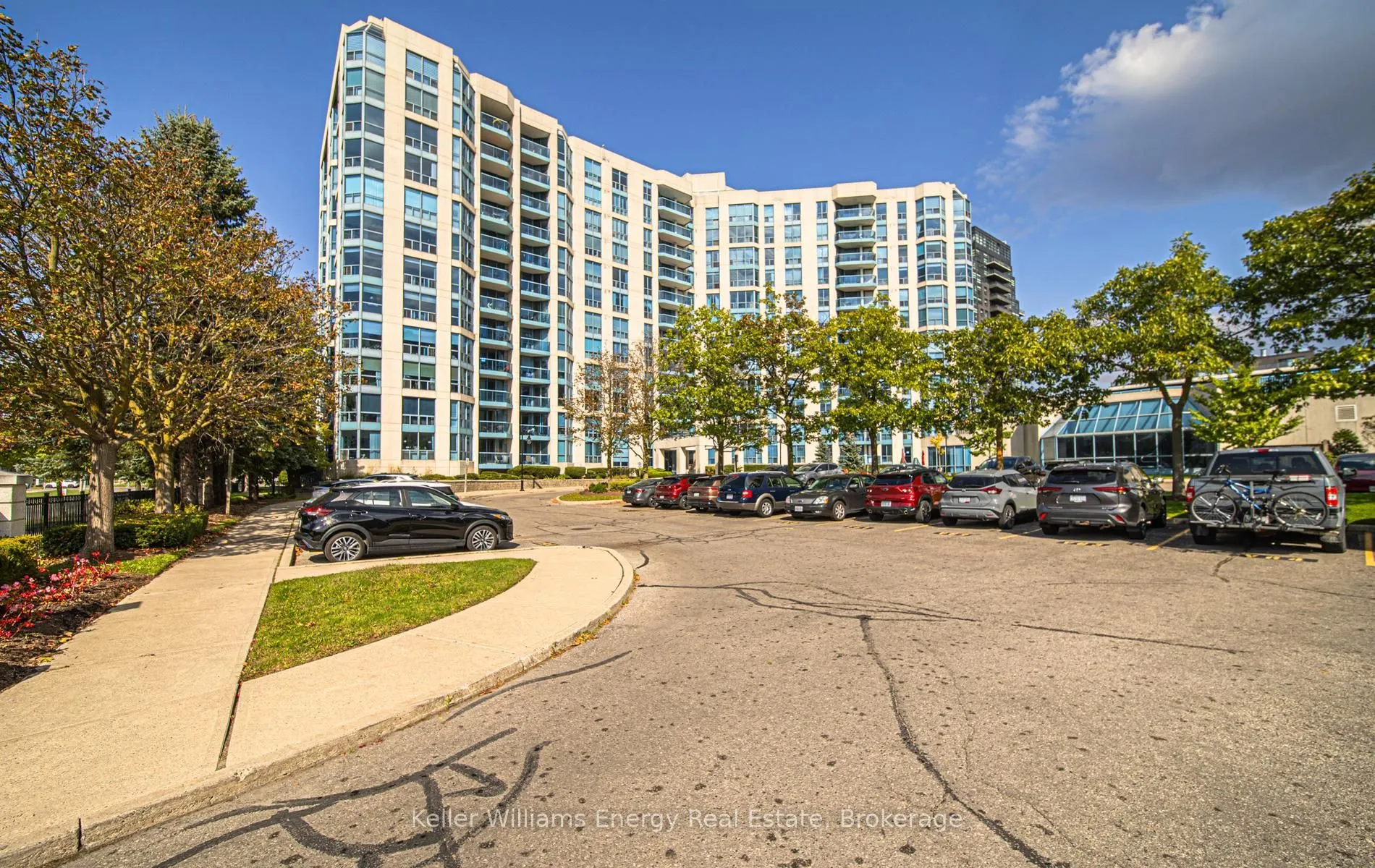360 Watson Street W #308