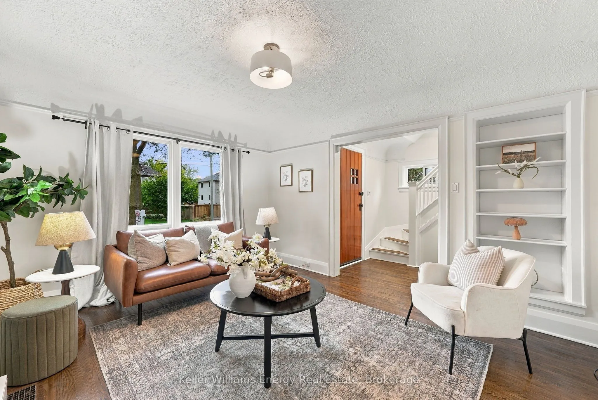 286 Gliddon Avenue