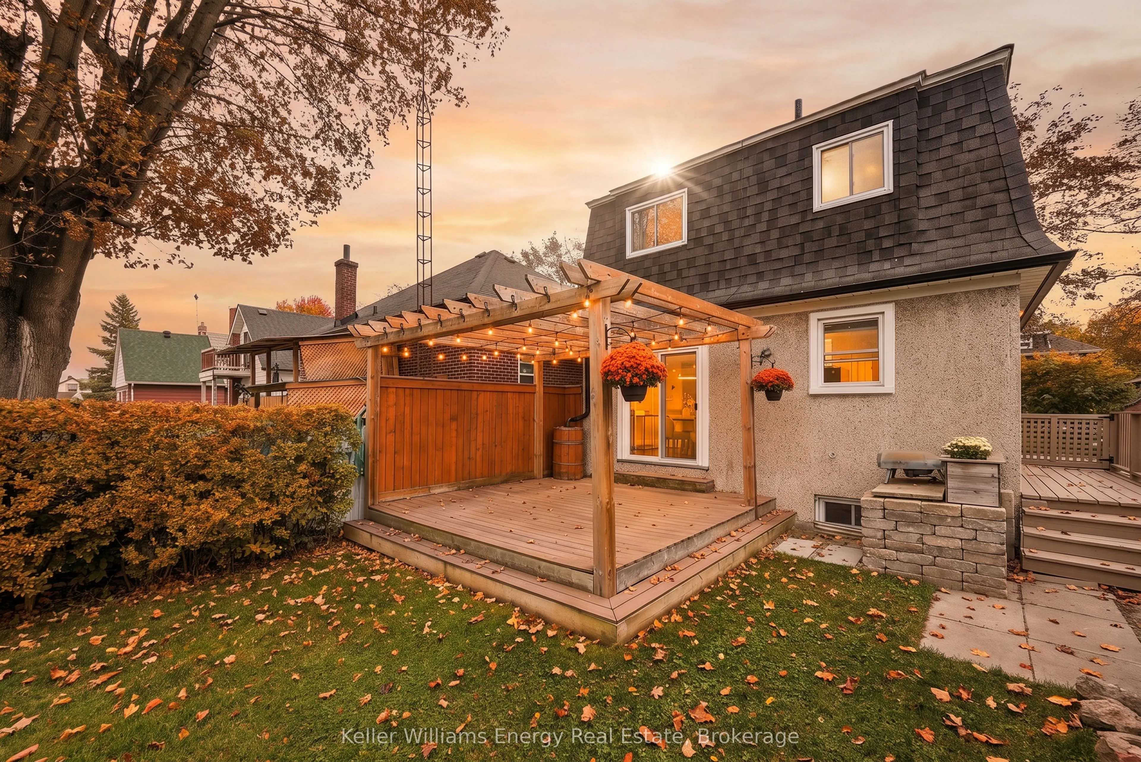 286 Gliddon Avenue