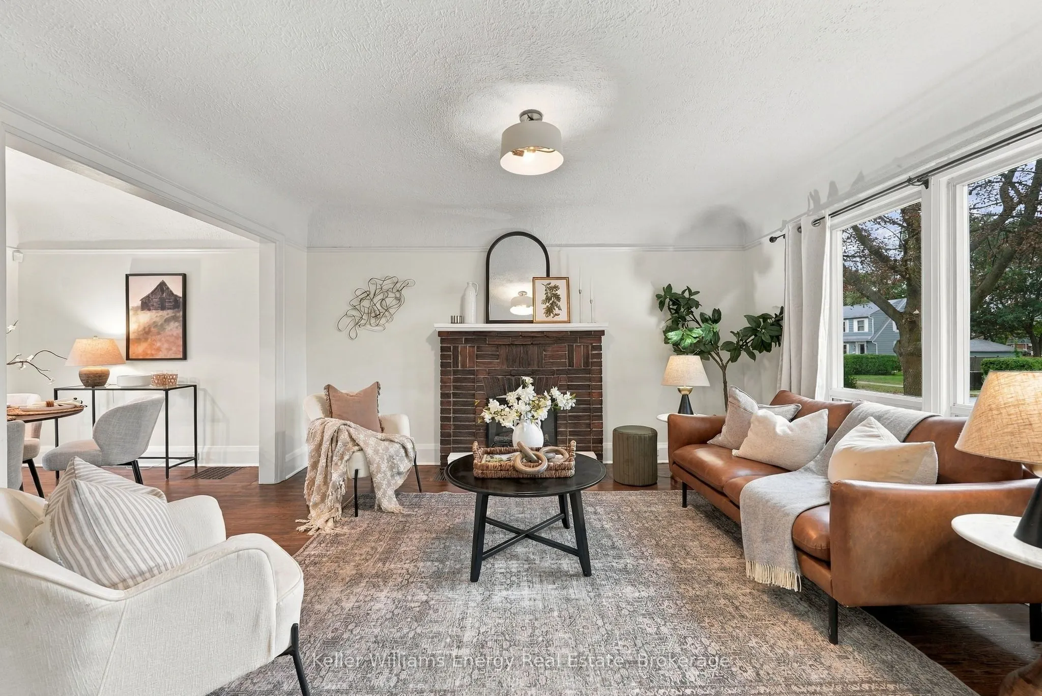 286 Gliddon Avenue