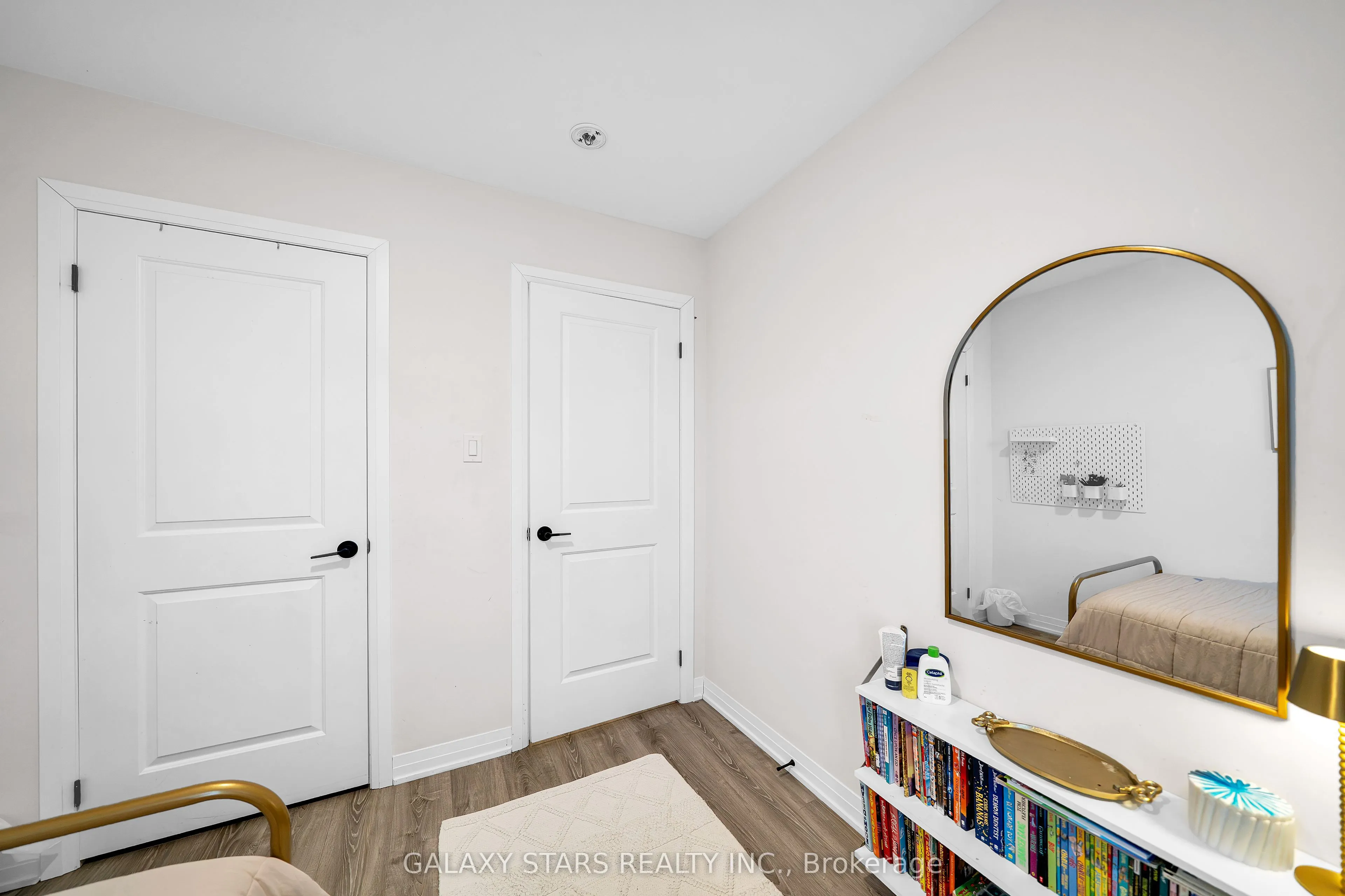 50 Ambereen Place