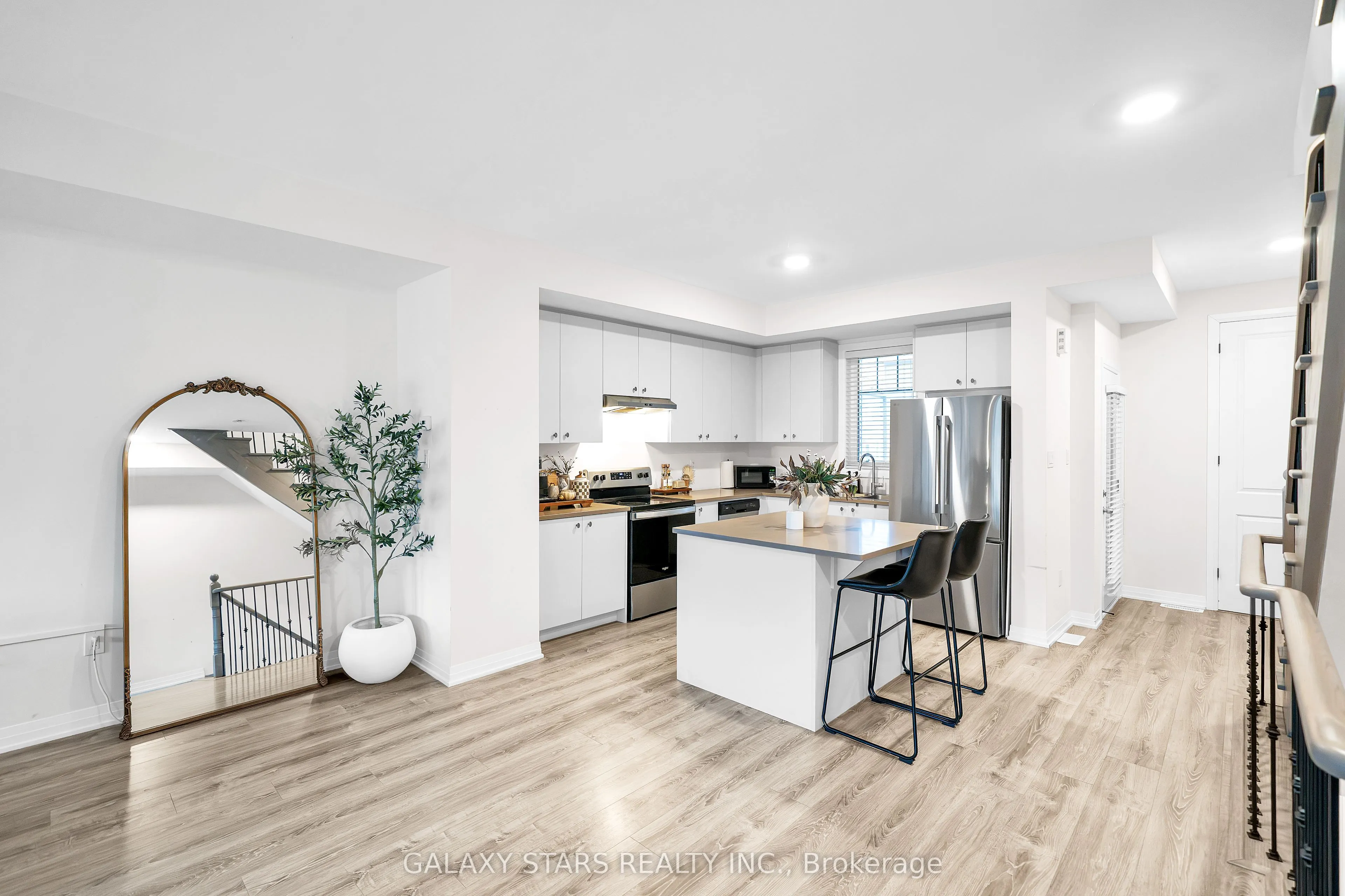 50 Ambereen Place