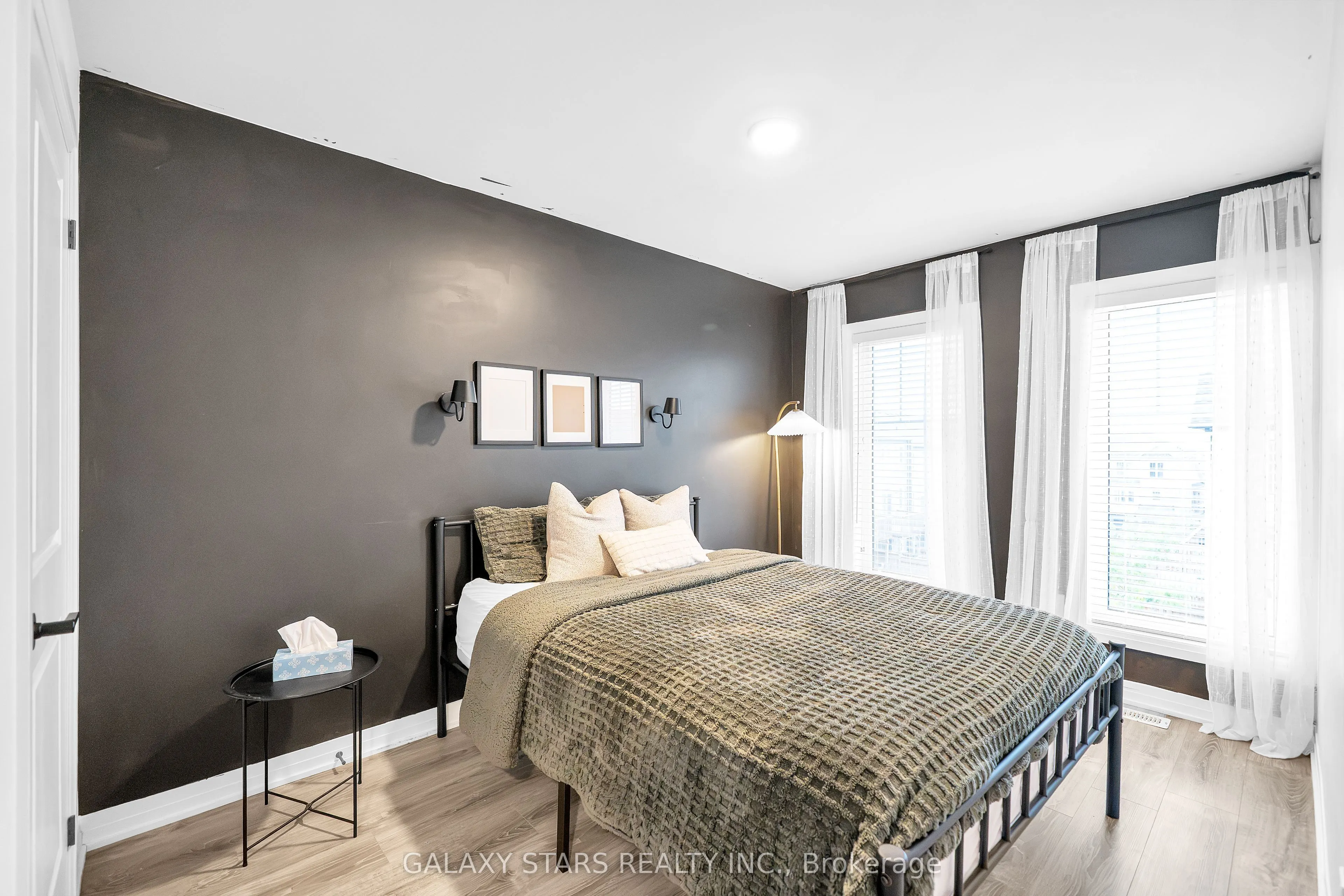 50 Ambereen Place