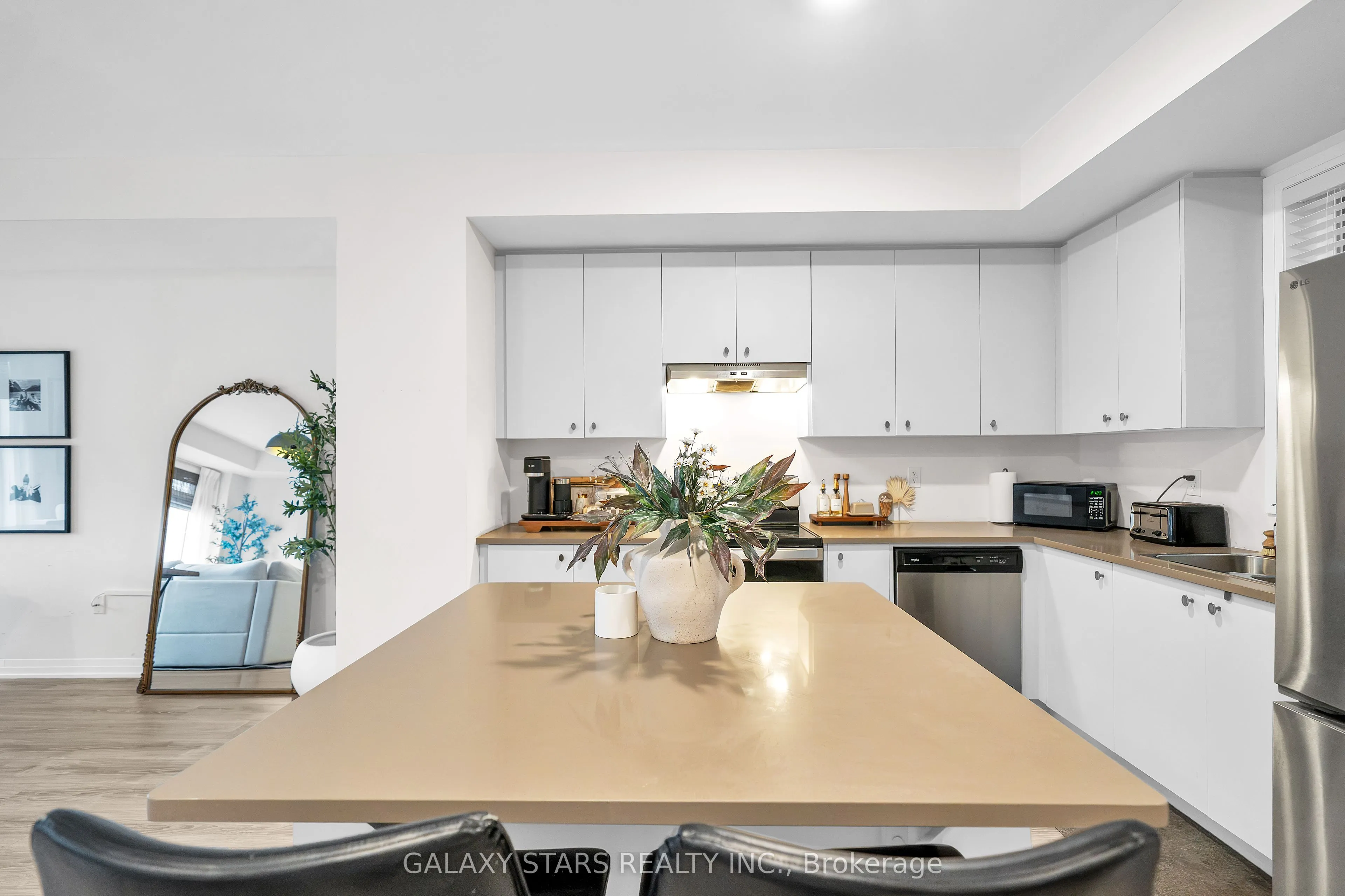 50 Ambereen Place
