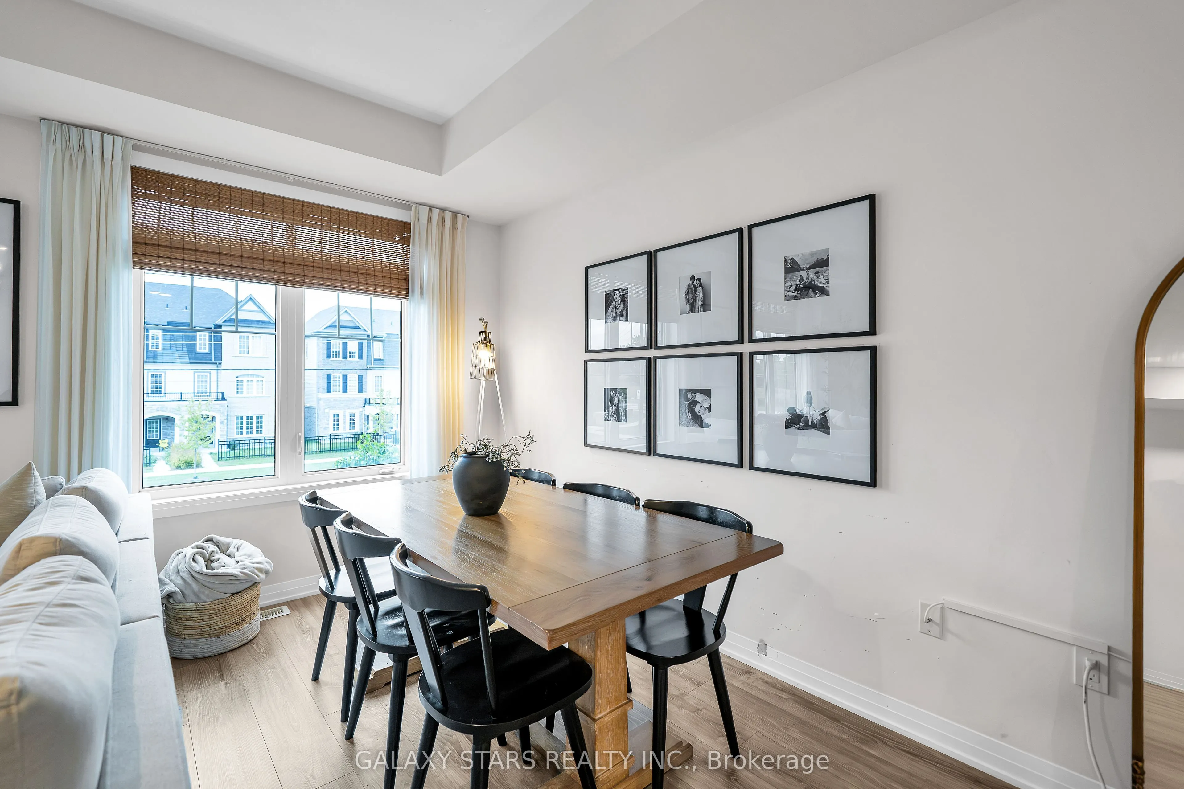 50 Ambereen Place