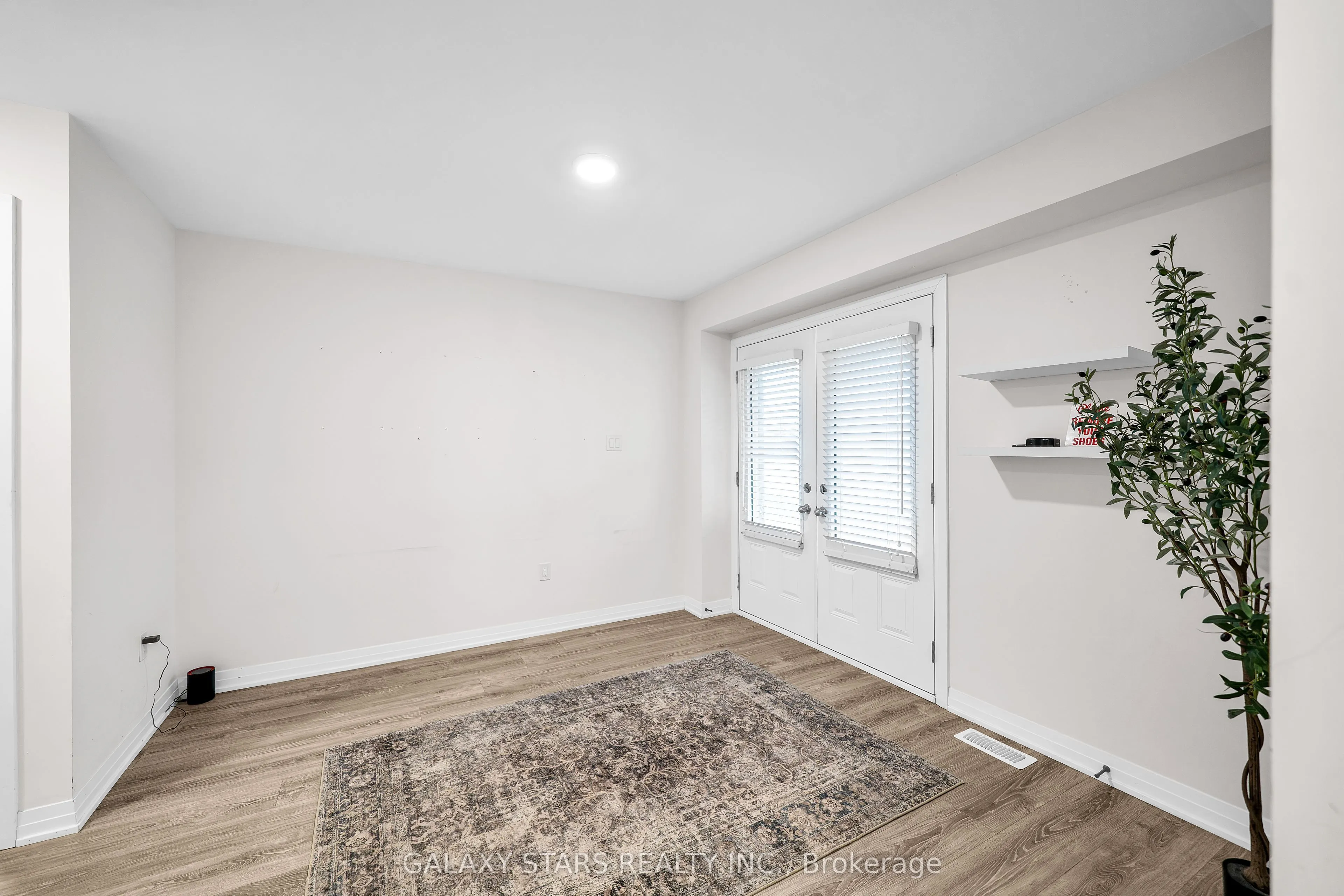 50 Ambereen Place
