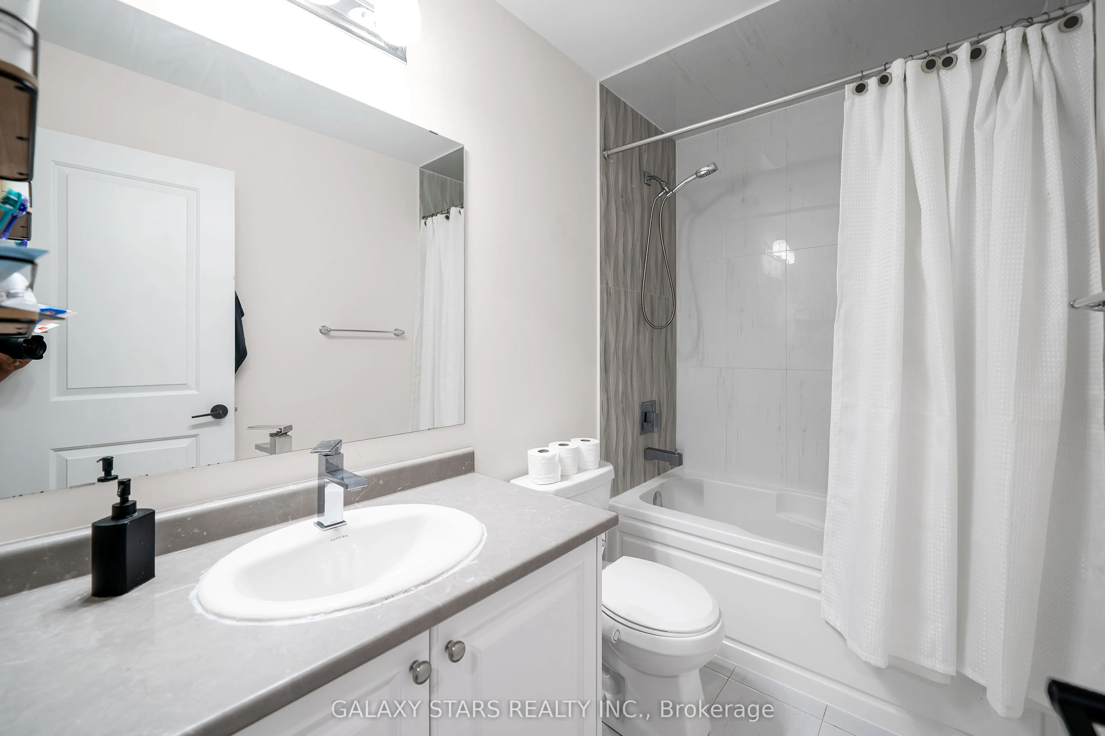 50 Ambereen Place