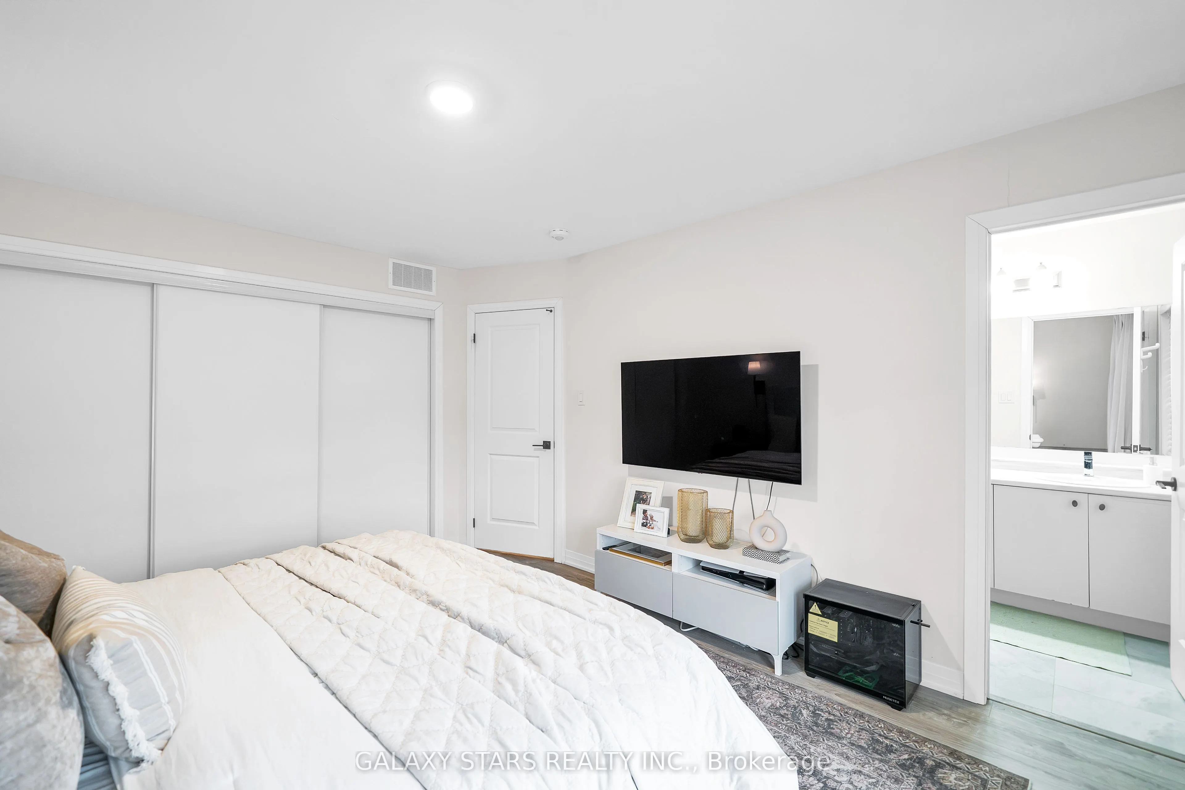 50 Ambereen Place