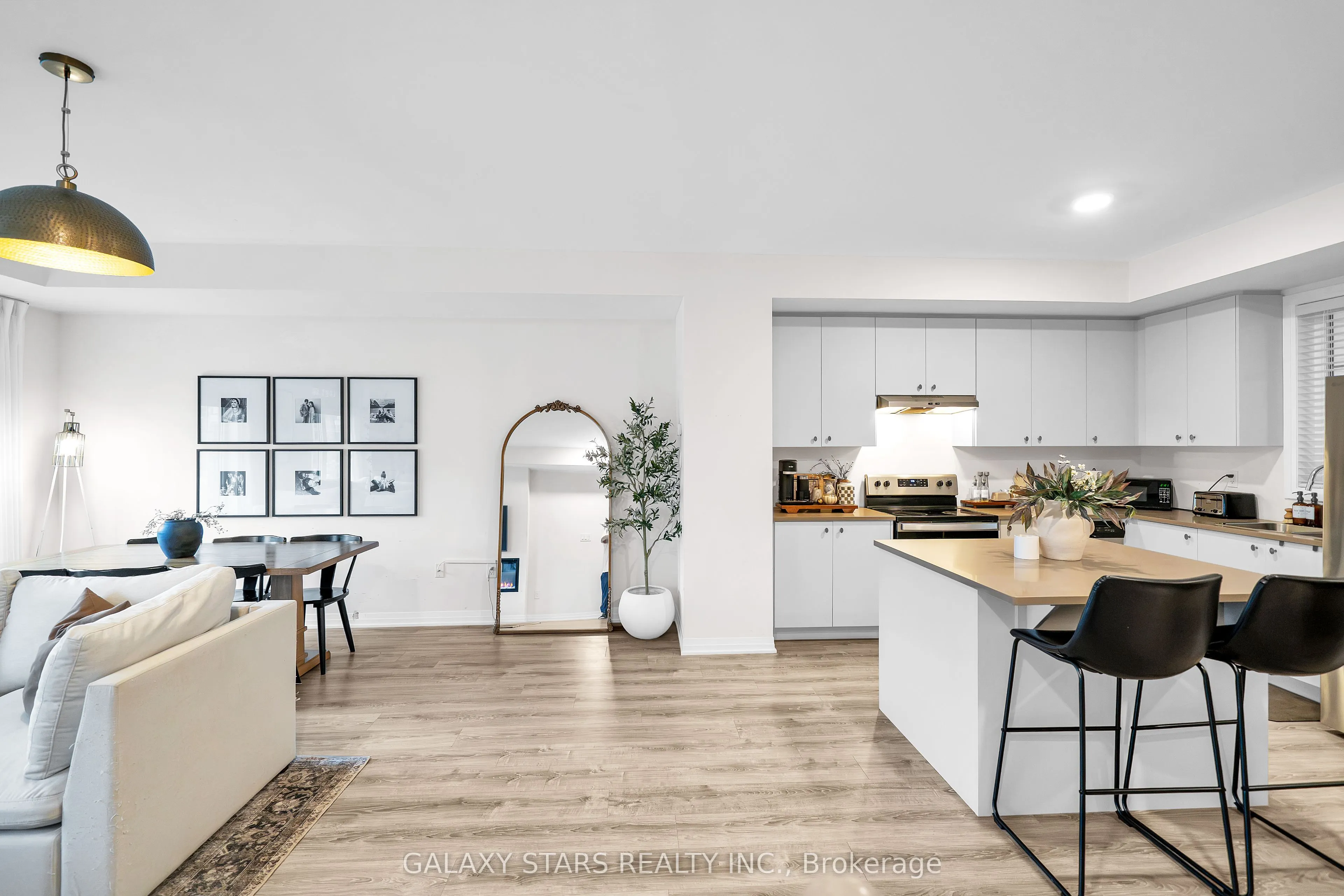 50 Ambereen Place