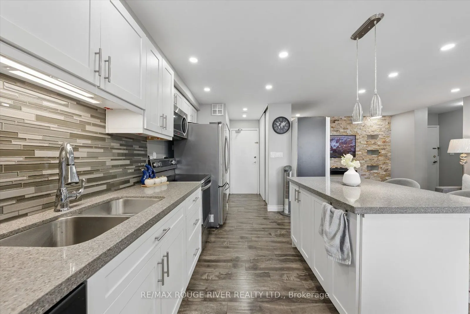90 Ling Road #907