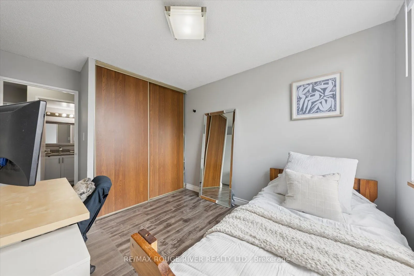 90 Ling Road #907