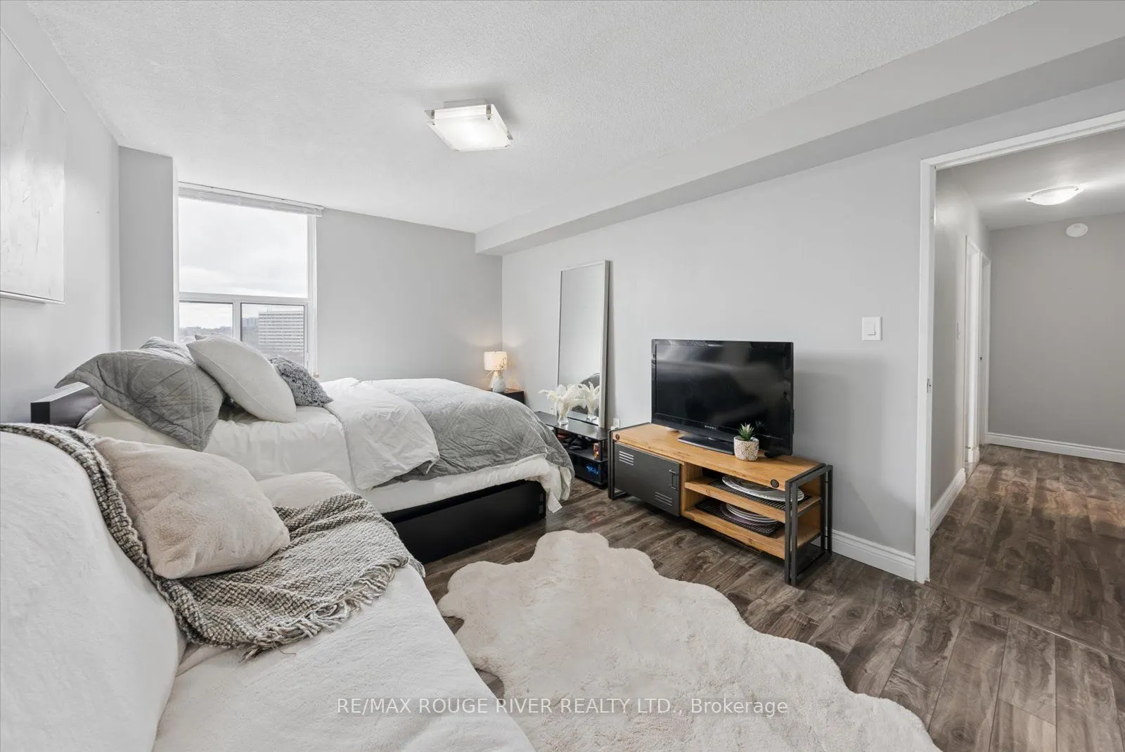 90 Ling Road #907