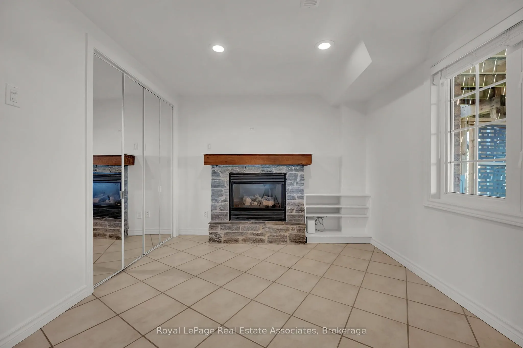 31 Crockett Place