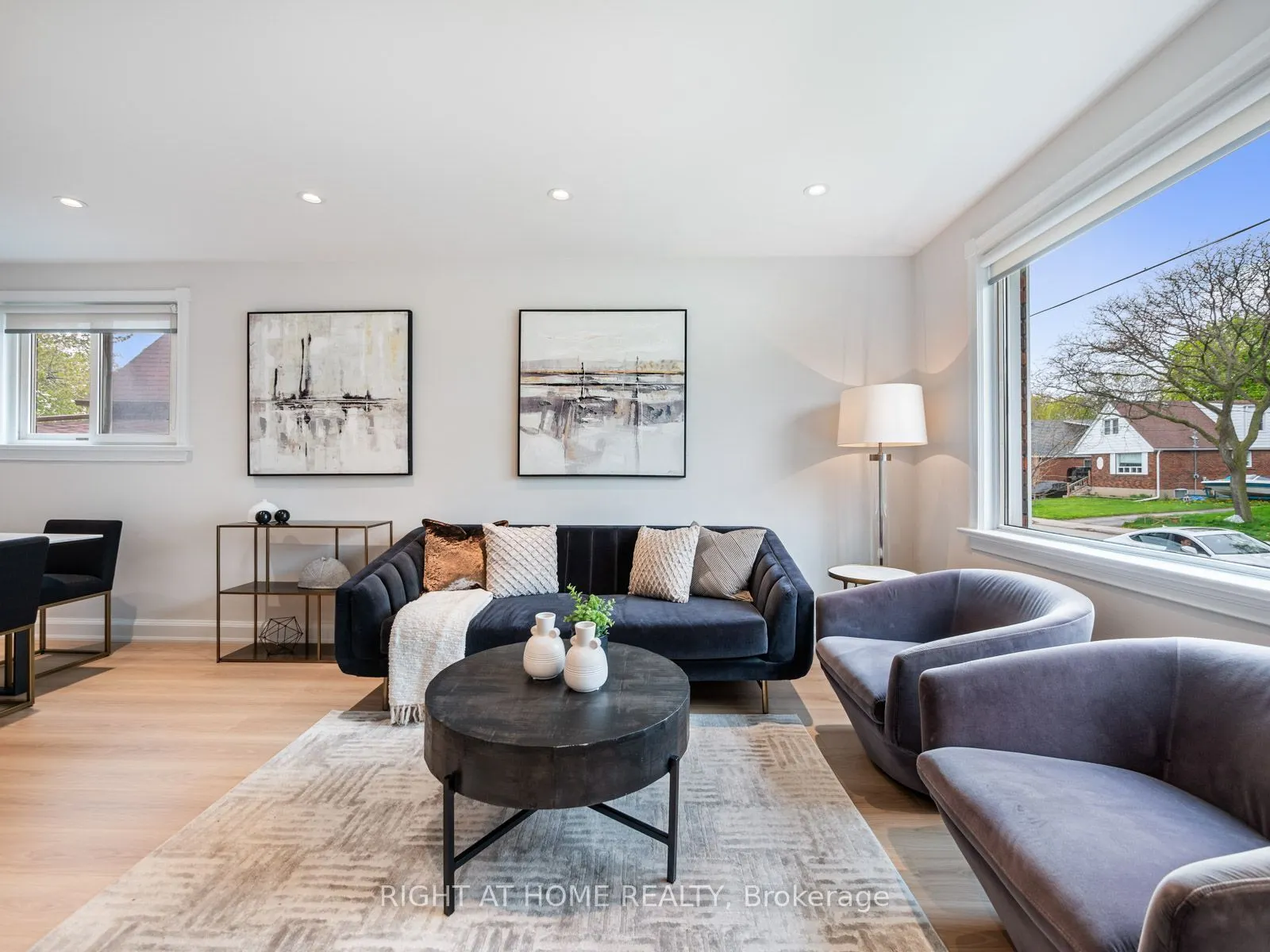 49 Amsterdam Avenue