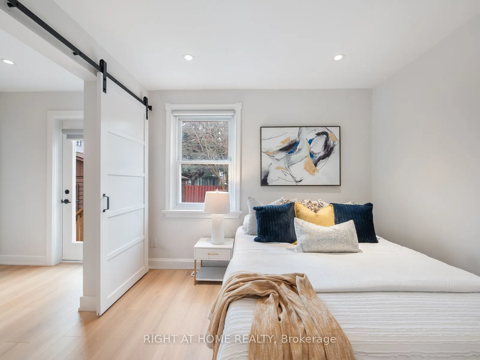 49 Amsterdam Avenue