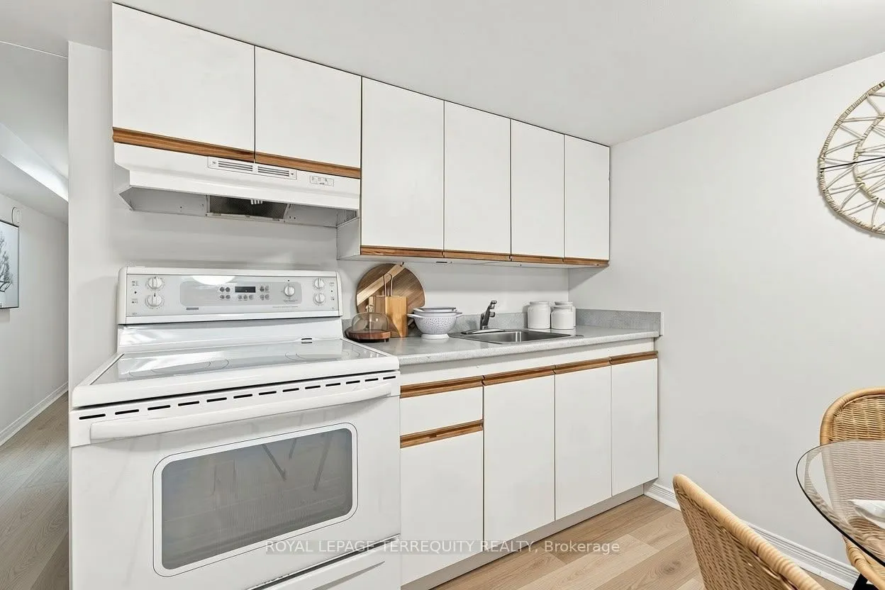 172 Central Park Boulevard S
