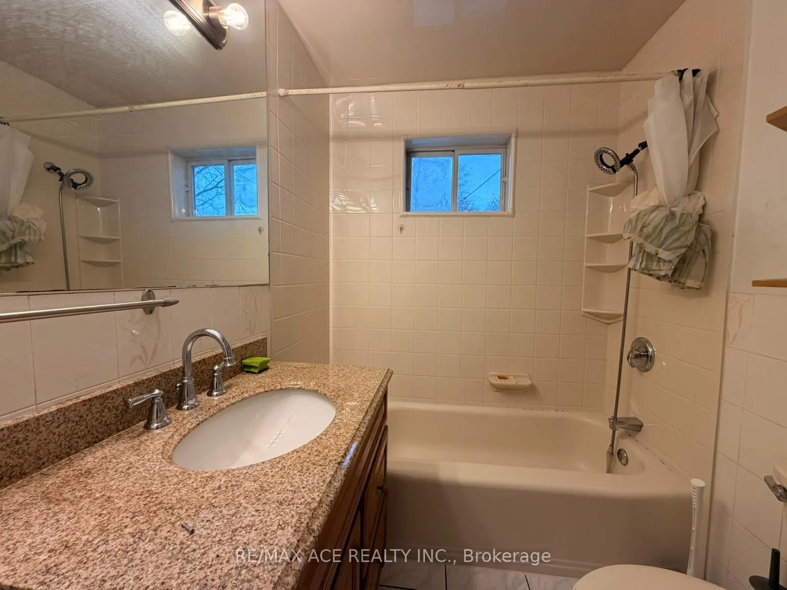 48 Ronway Crescent #Main