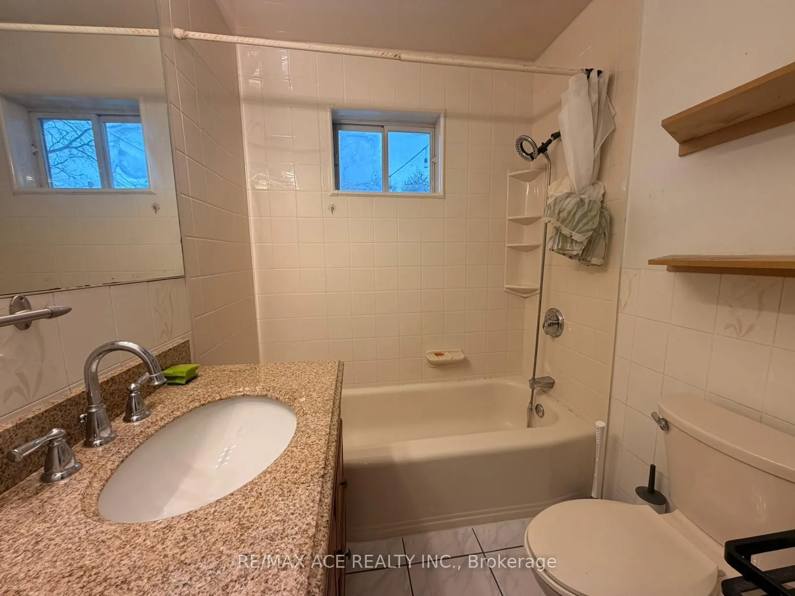 48 Ronway Crescent #Main