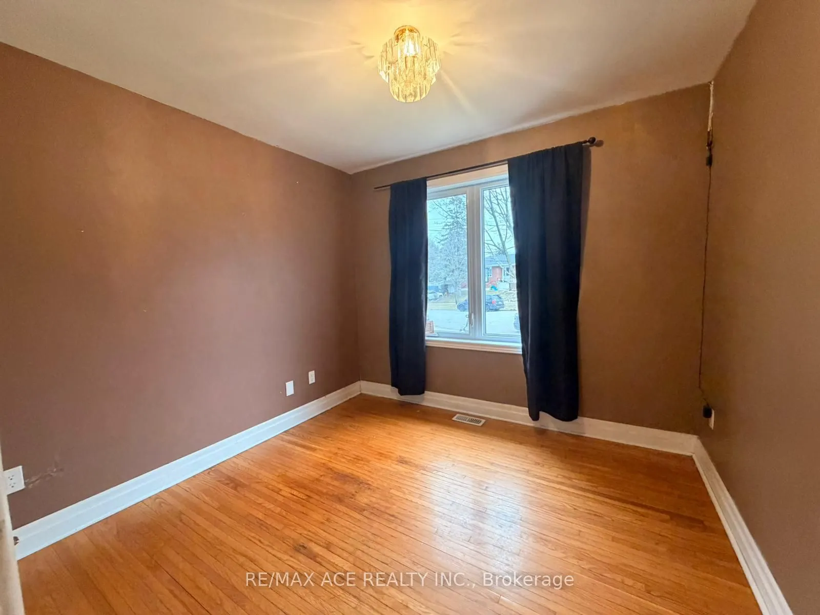48 Ronway Crescent #Main