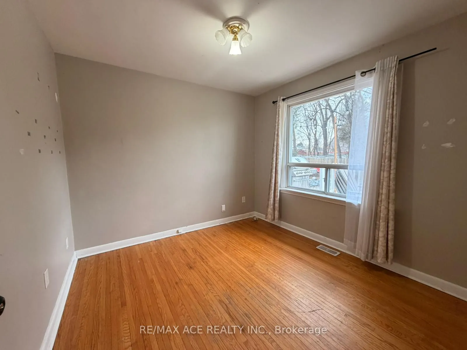 48 Ronway Crescent #Main