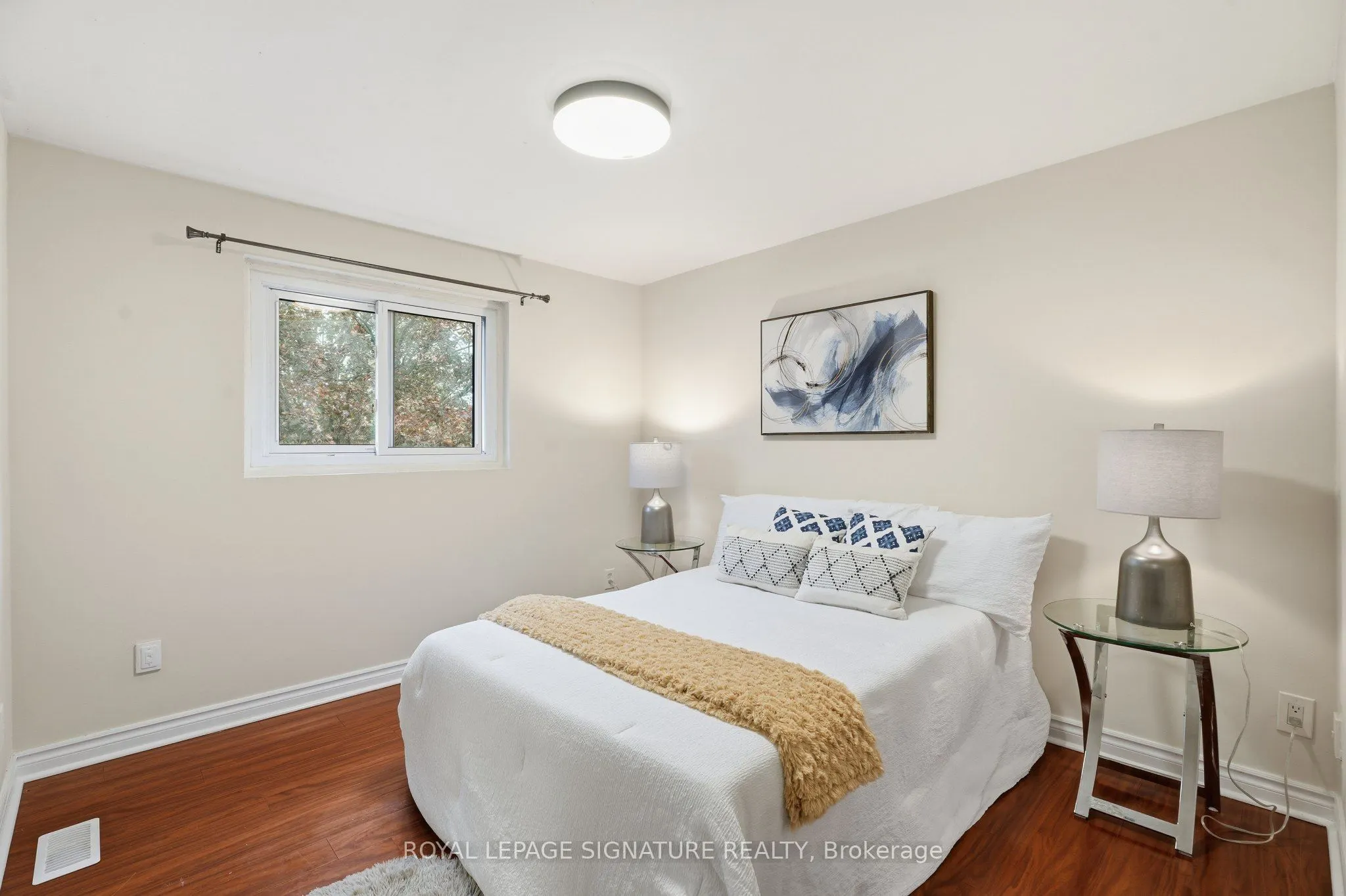 19 Starlake Drive