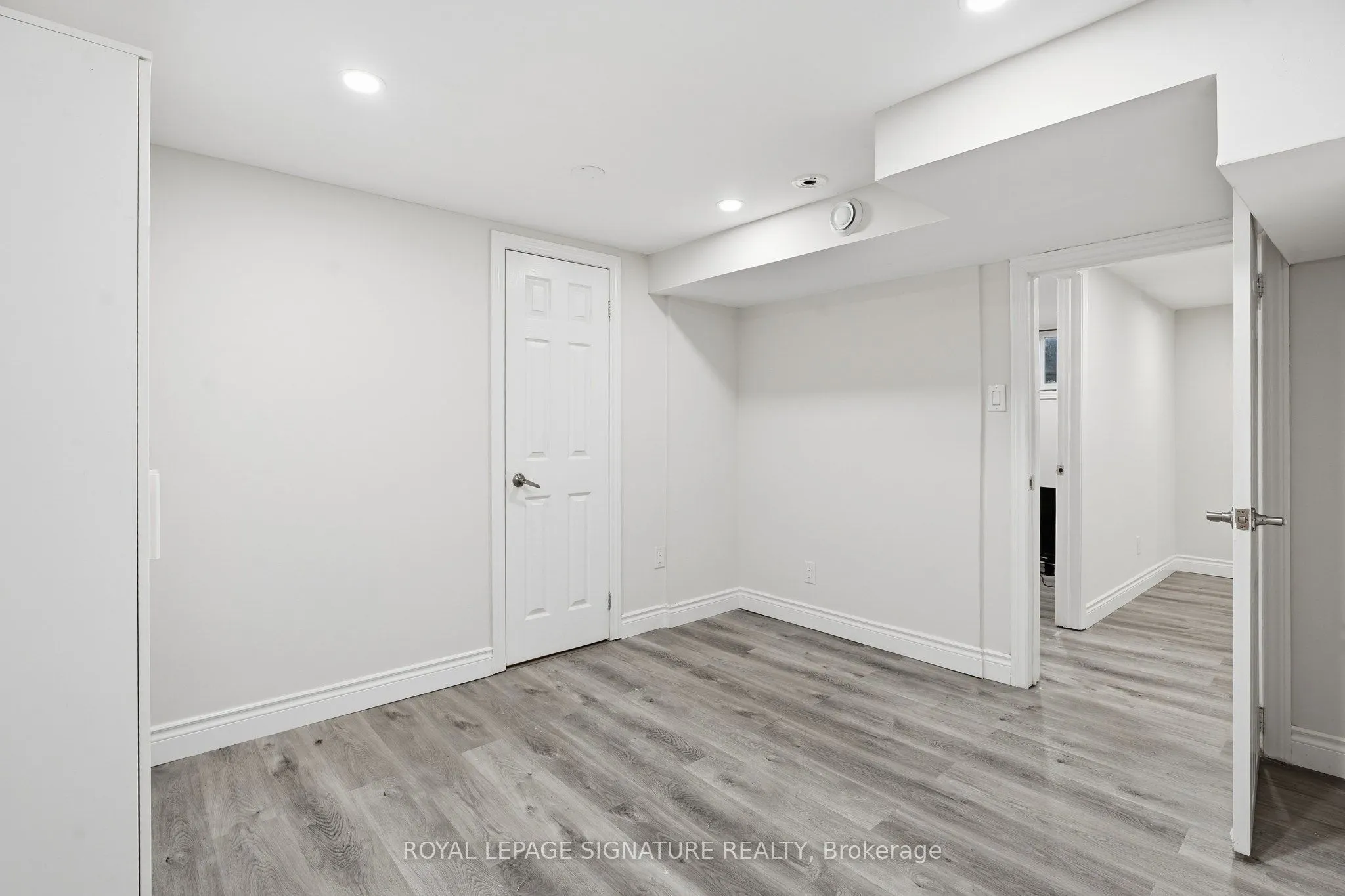 19 Starlake Drive