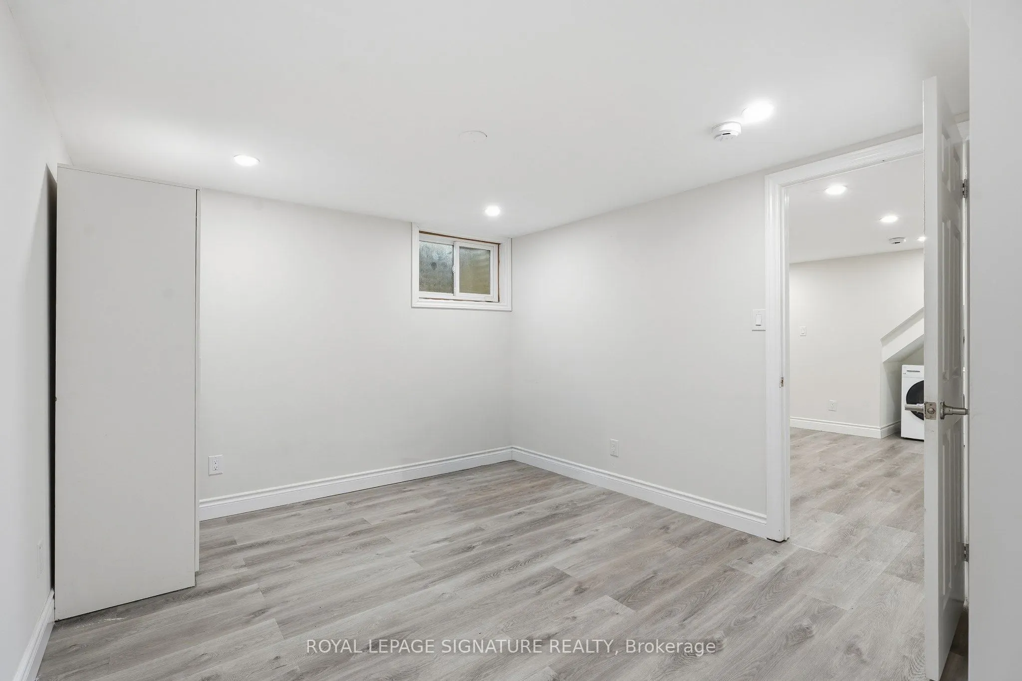 19 Starlake Drive