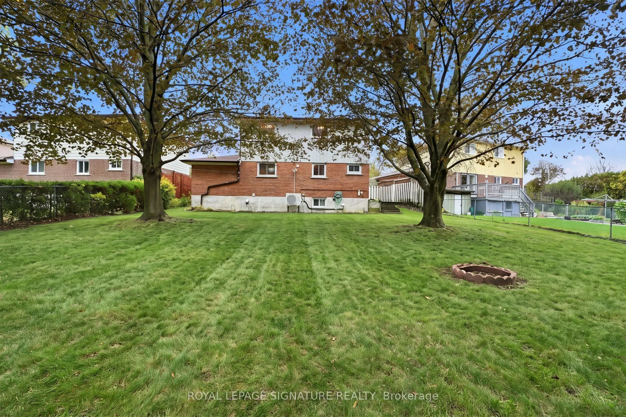 19 Starlake Drive