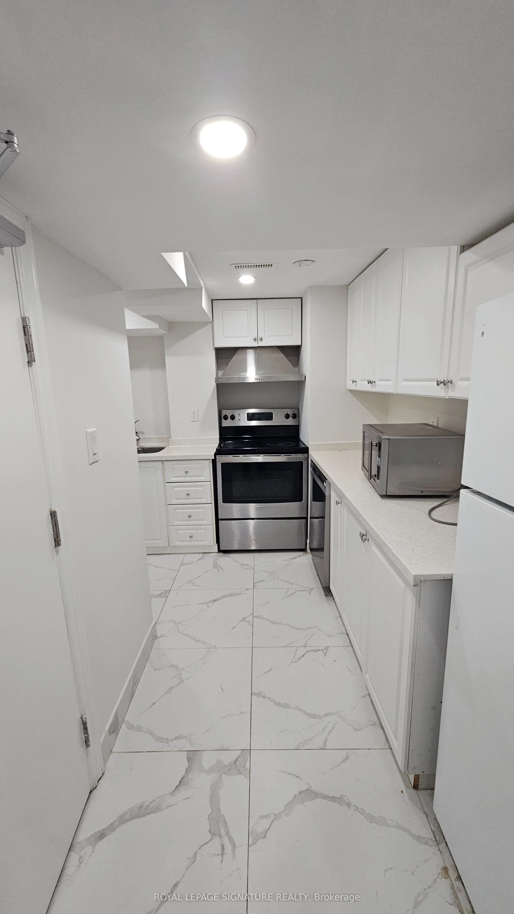 19 Starlake Drive