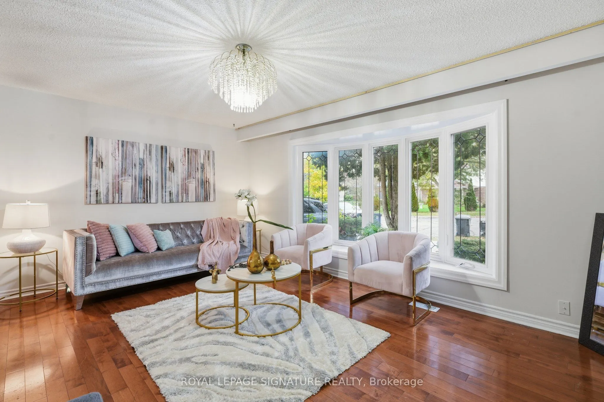 19 Starlake Drive