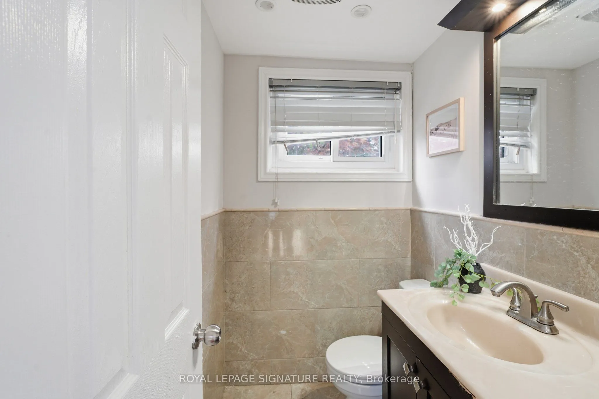 19 Starlake Drive