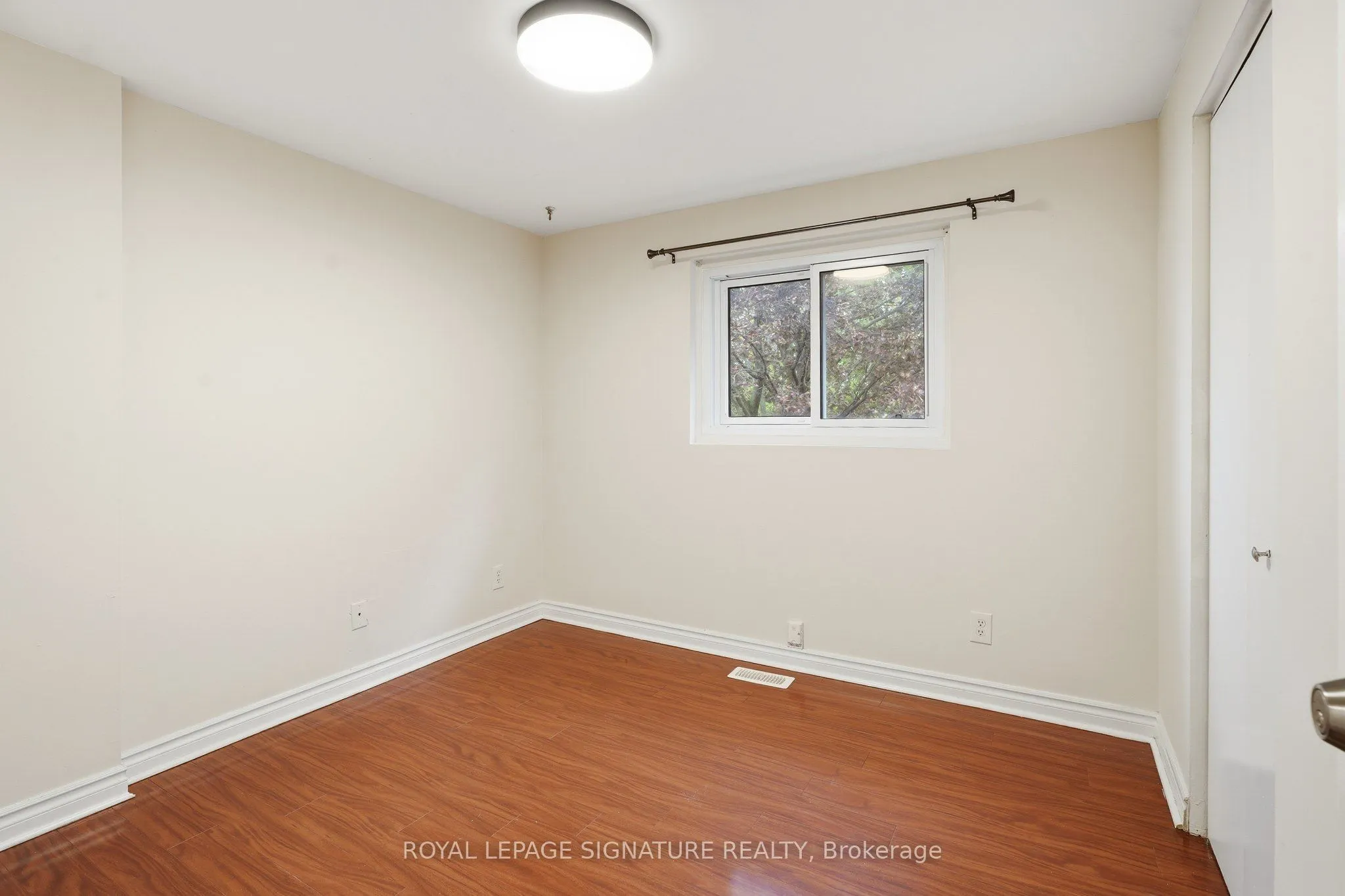 19 Starlake Drive