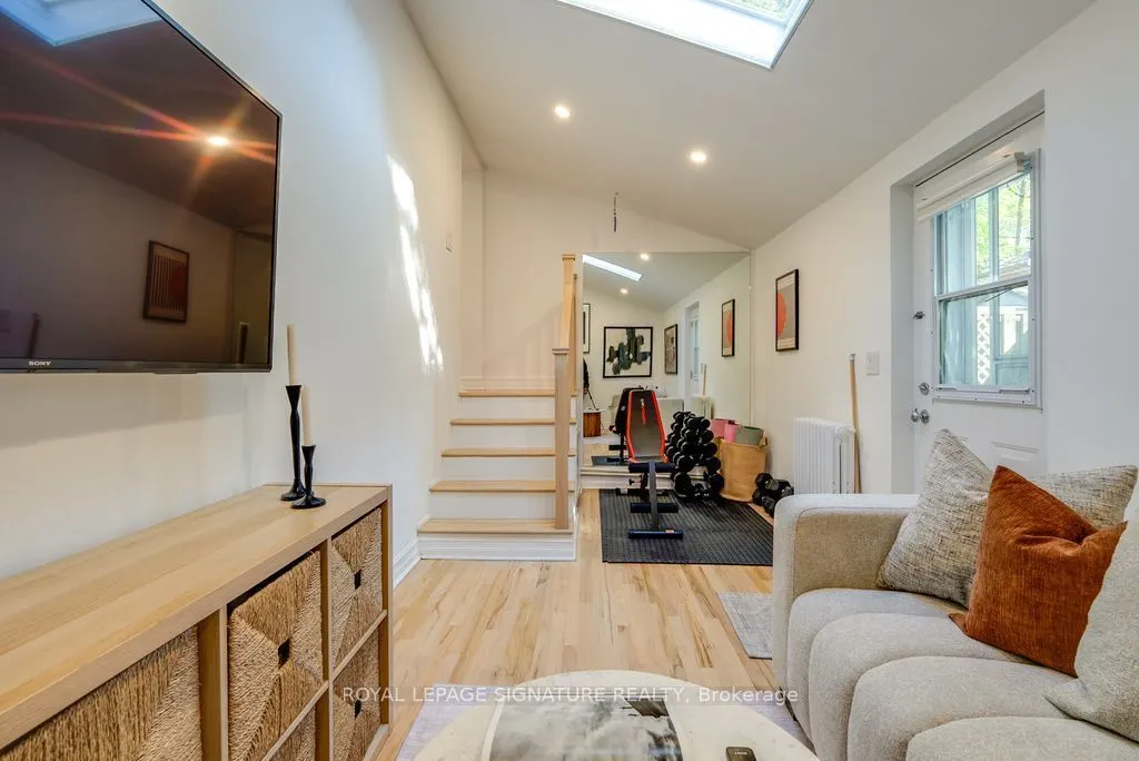 31 Davies Crescent