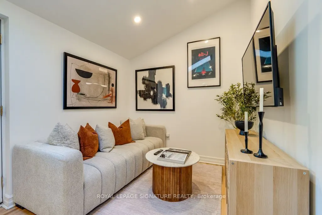 31 Davies Crescent