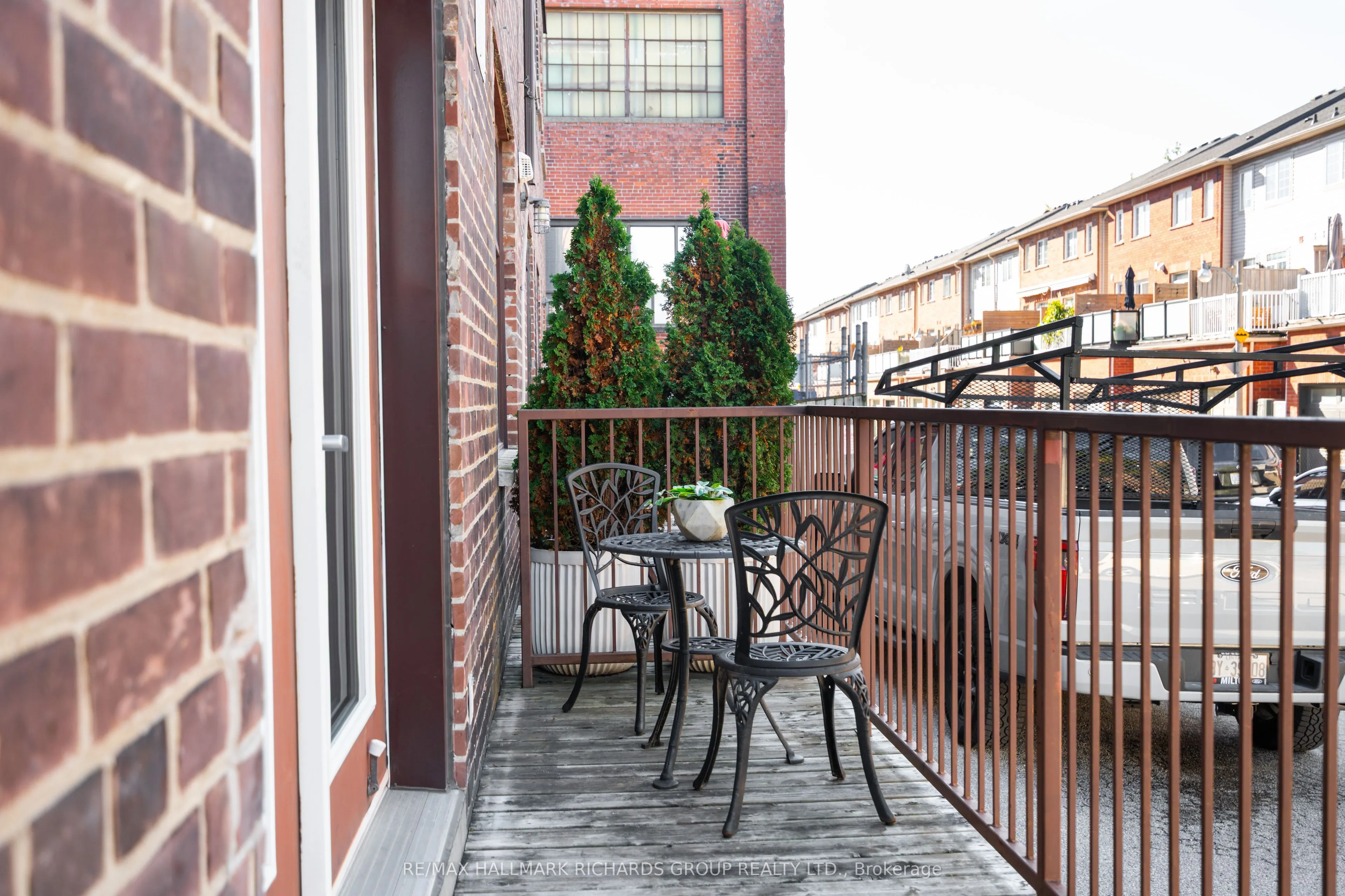 326 Carlaw Avenue #118