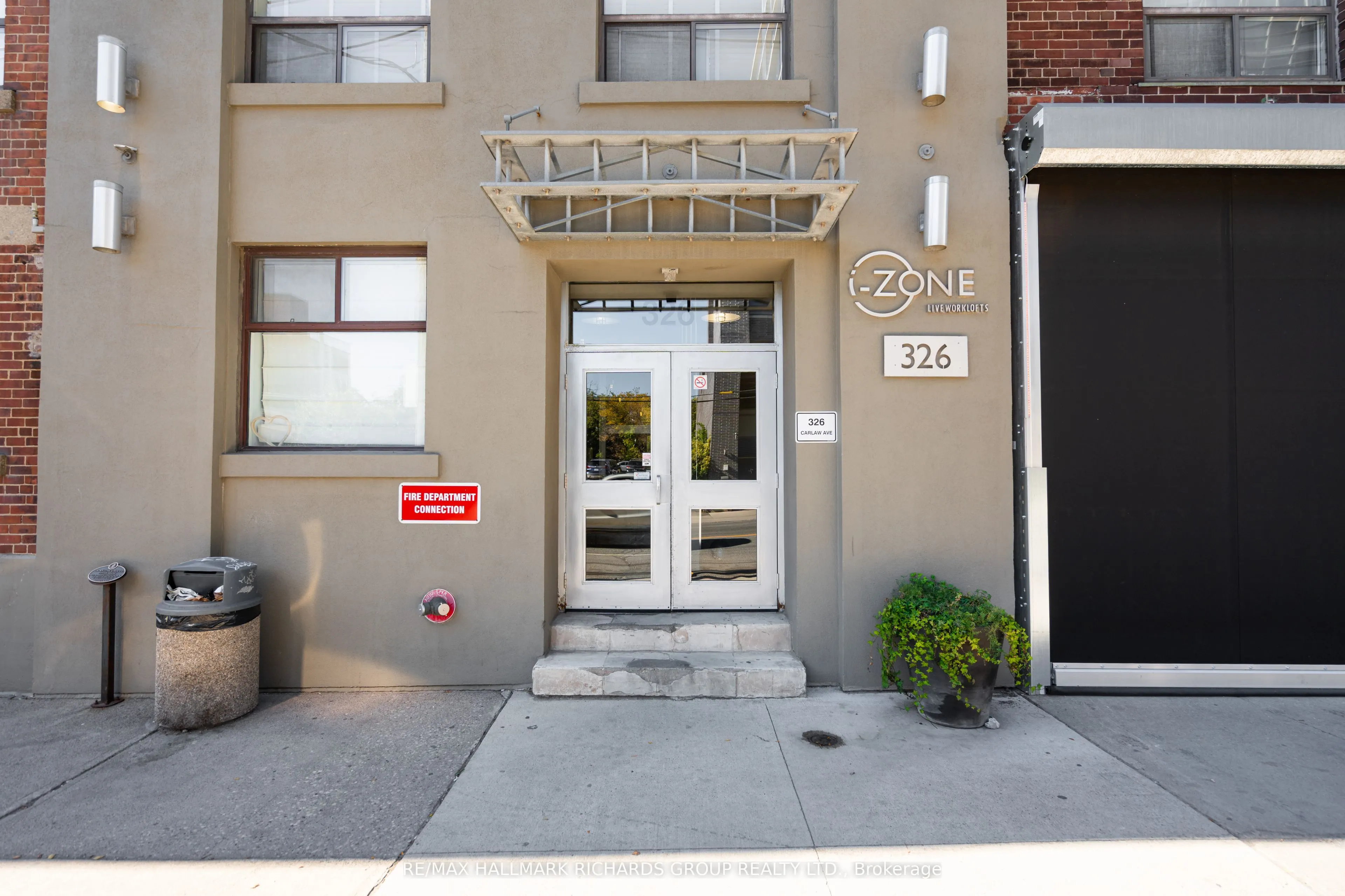 326 Carlaw Avenue #118